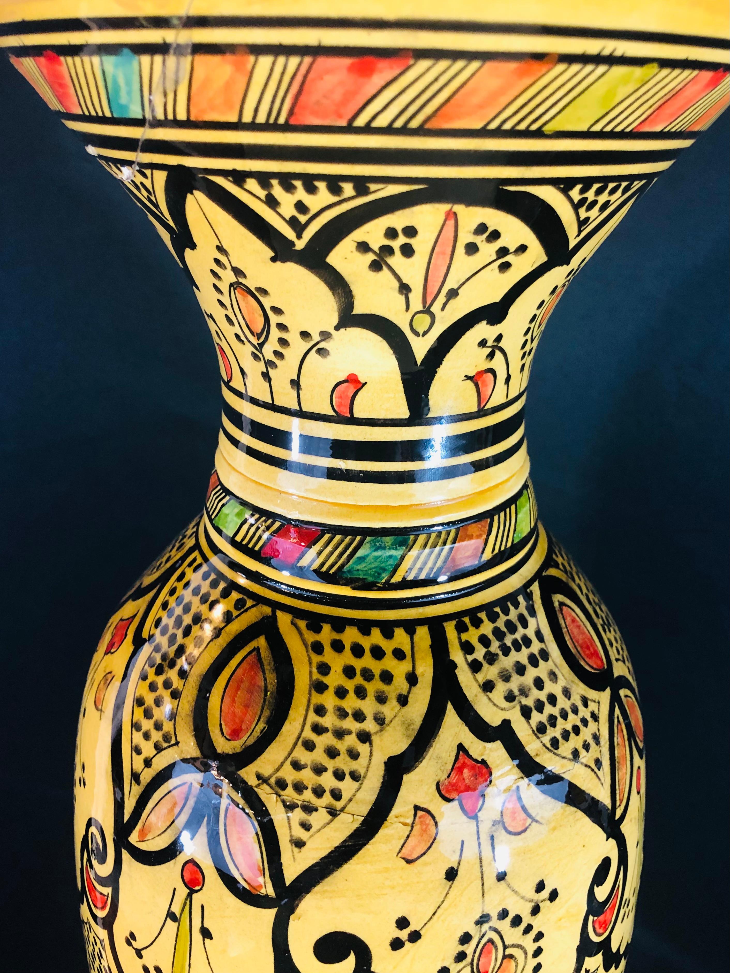Vintage Moroccan Pottery Yellow Vase In Good Condition For Sale In Plainview, NY