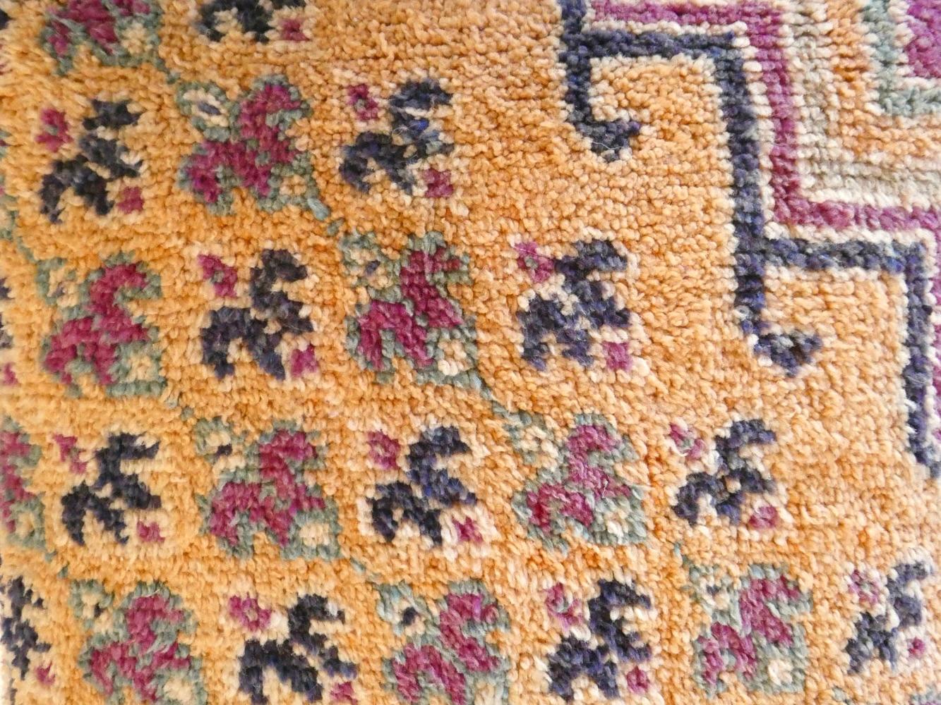 Fine XX secolo Cuscino da terra Pouf marocchino vintage in lana in vendita