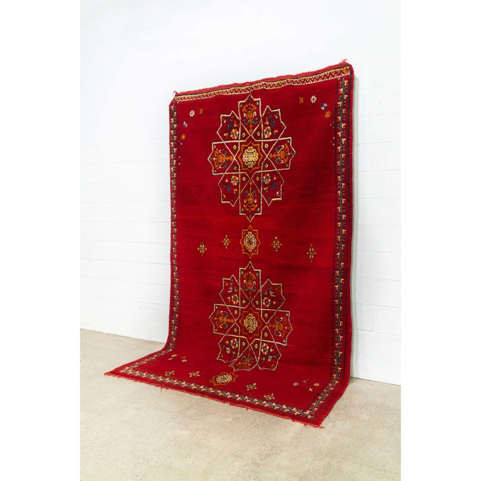 Vintage Moroccan Red Wool Floor Rug In Good Condition For Sale In Detroit, MI