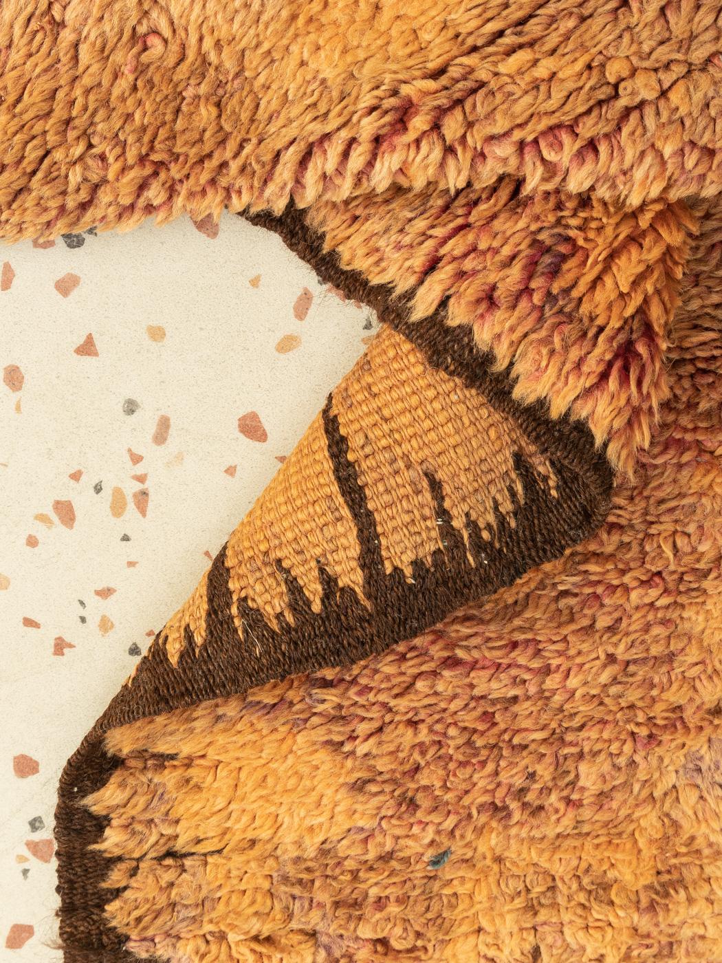 Laine Tapis berbère marocain vintage Rehamna rouge orange Haouz de Marrakech en vente