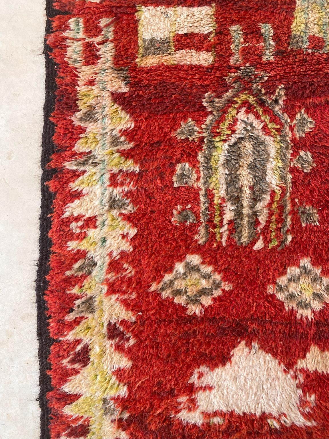 Vintage Moroccan Rehamna rug - Red - 5.1x12.5feet / 156x382cm For Sale 4