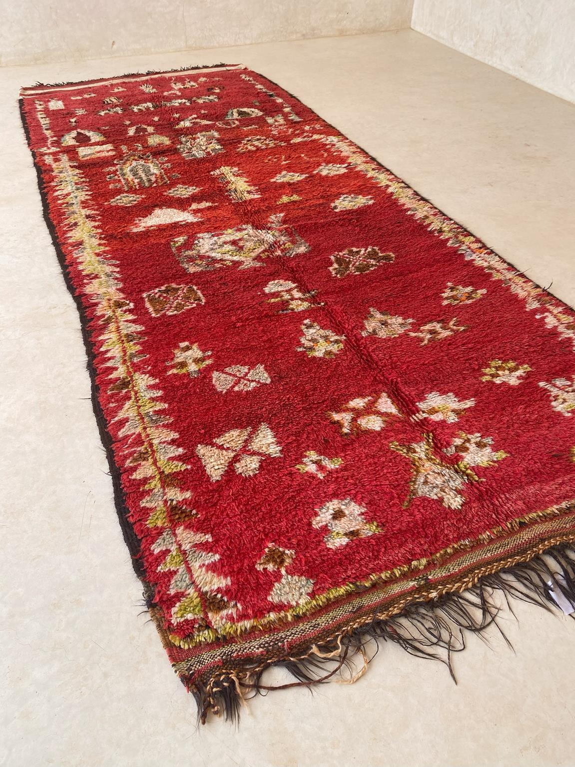 Tribal Vintage Moroccan Rehamna rug - Red - 5.1x12.5feet / 156x382cm For Sale