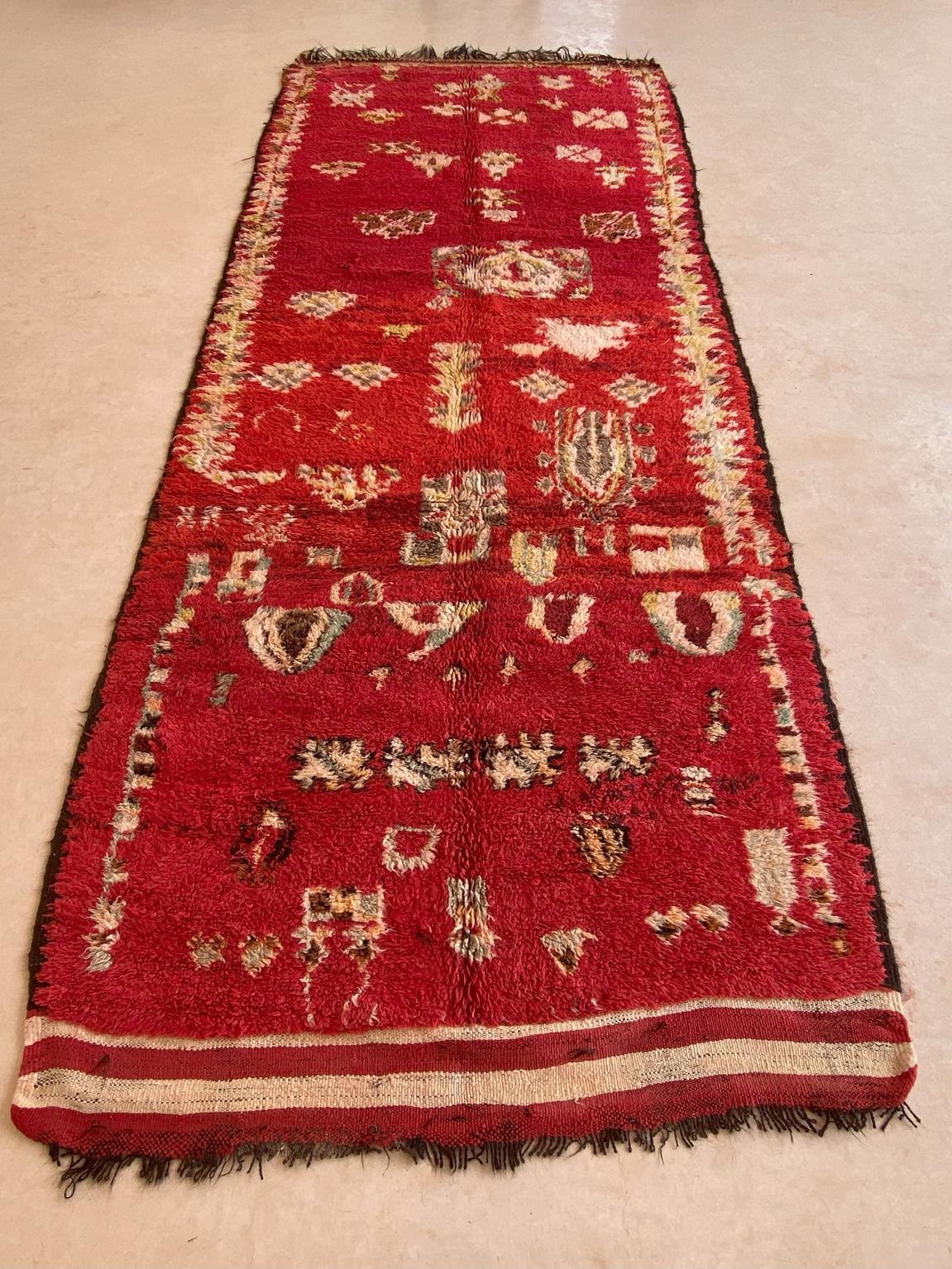 Wool Vintage Moroccan Rehamna rug - Red - 5.1x12.5feet / 156x382cm For Sale