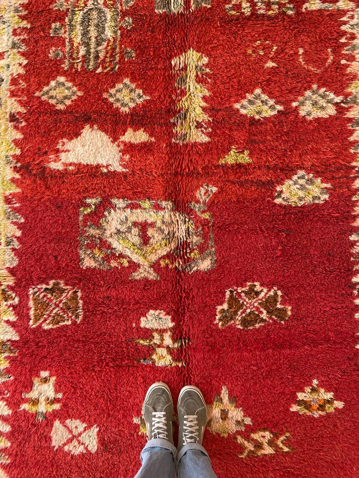 Vintage Moroccan Rehamna rug - Red - 5.1x12.5feet / 156x382cm For Sale 1