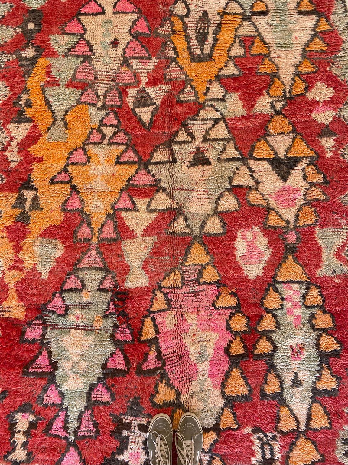 Vintage Moroccan Rehamna rug - Red/pink - 5.9x12.2feet / 180x373cm For Sale 3
