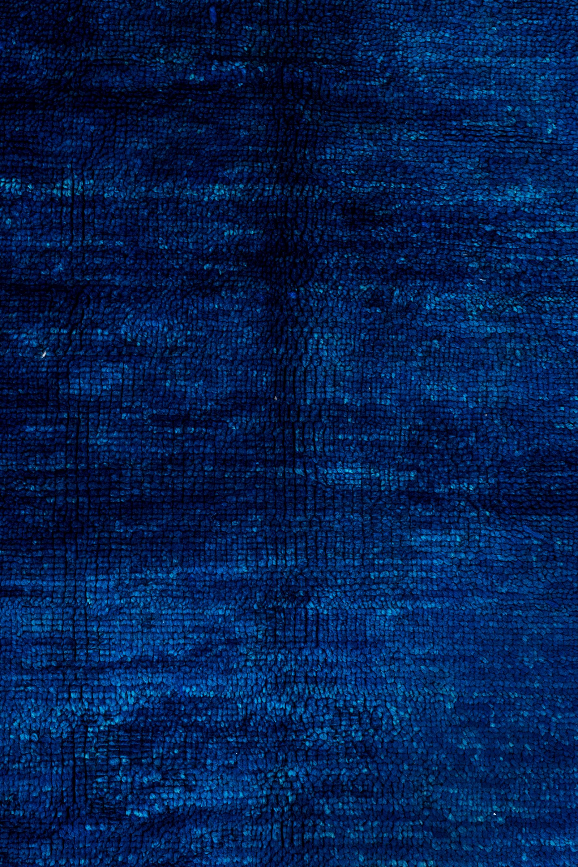 Marokkanischer königsblauer Vintage-Teppich (Handgeknüpft) im Angebot