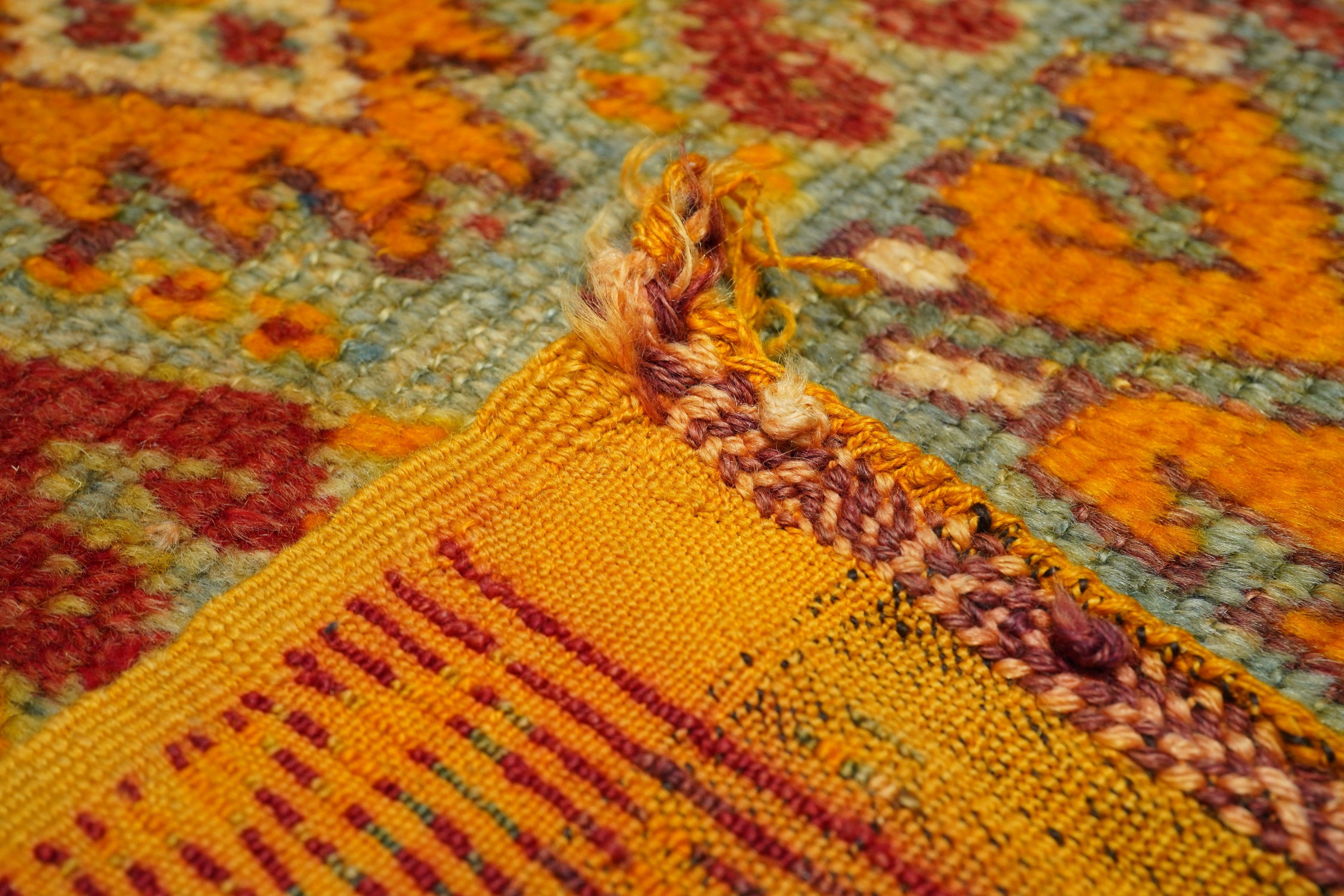 Vintage Moroccan Rug 4'8'' x 9'8'' For Sale 6