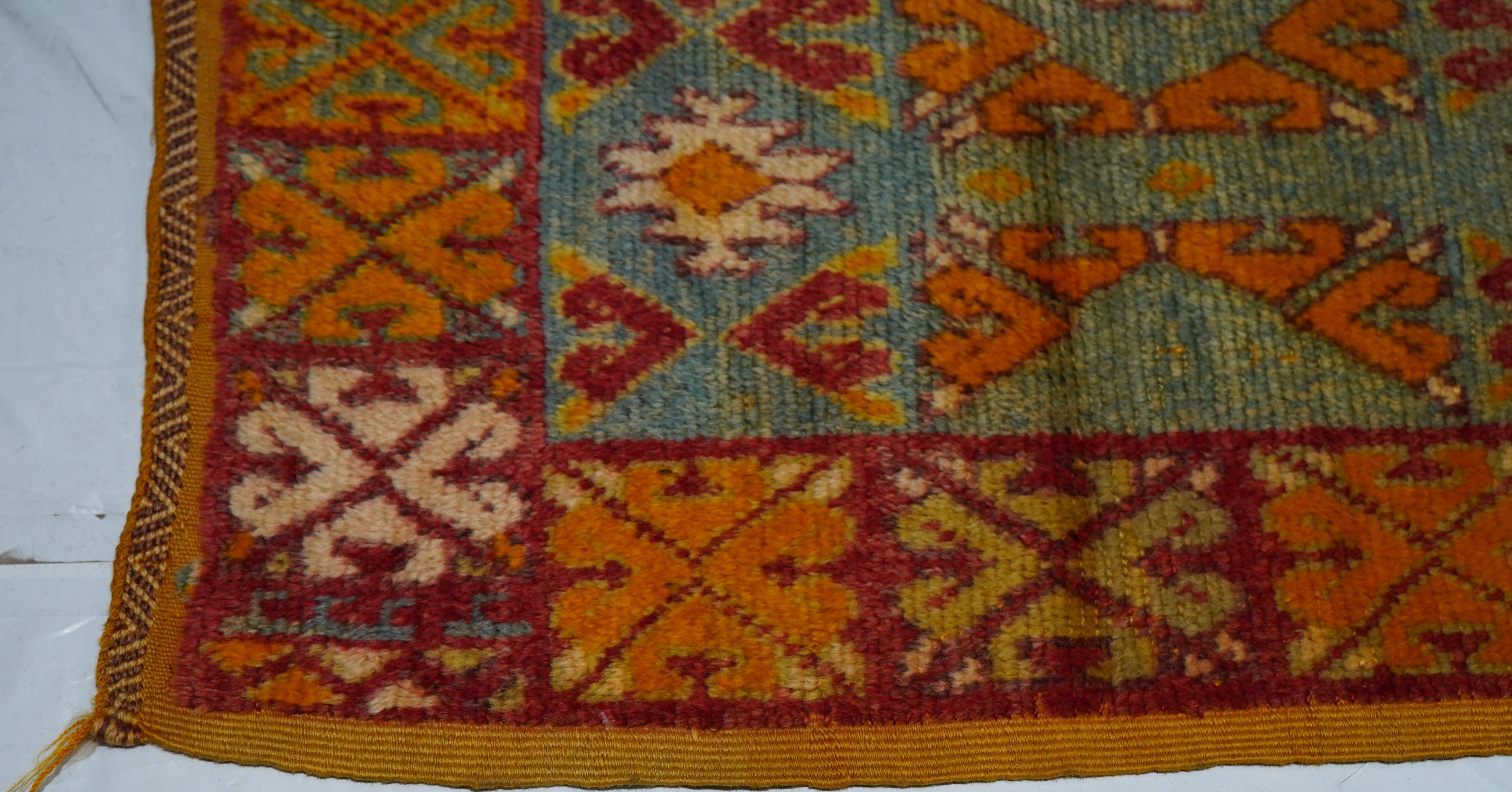 Vintage Moroccan Rug 4'8'' x 9'8'' In Good Condition For Sale In New York, NY