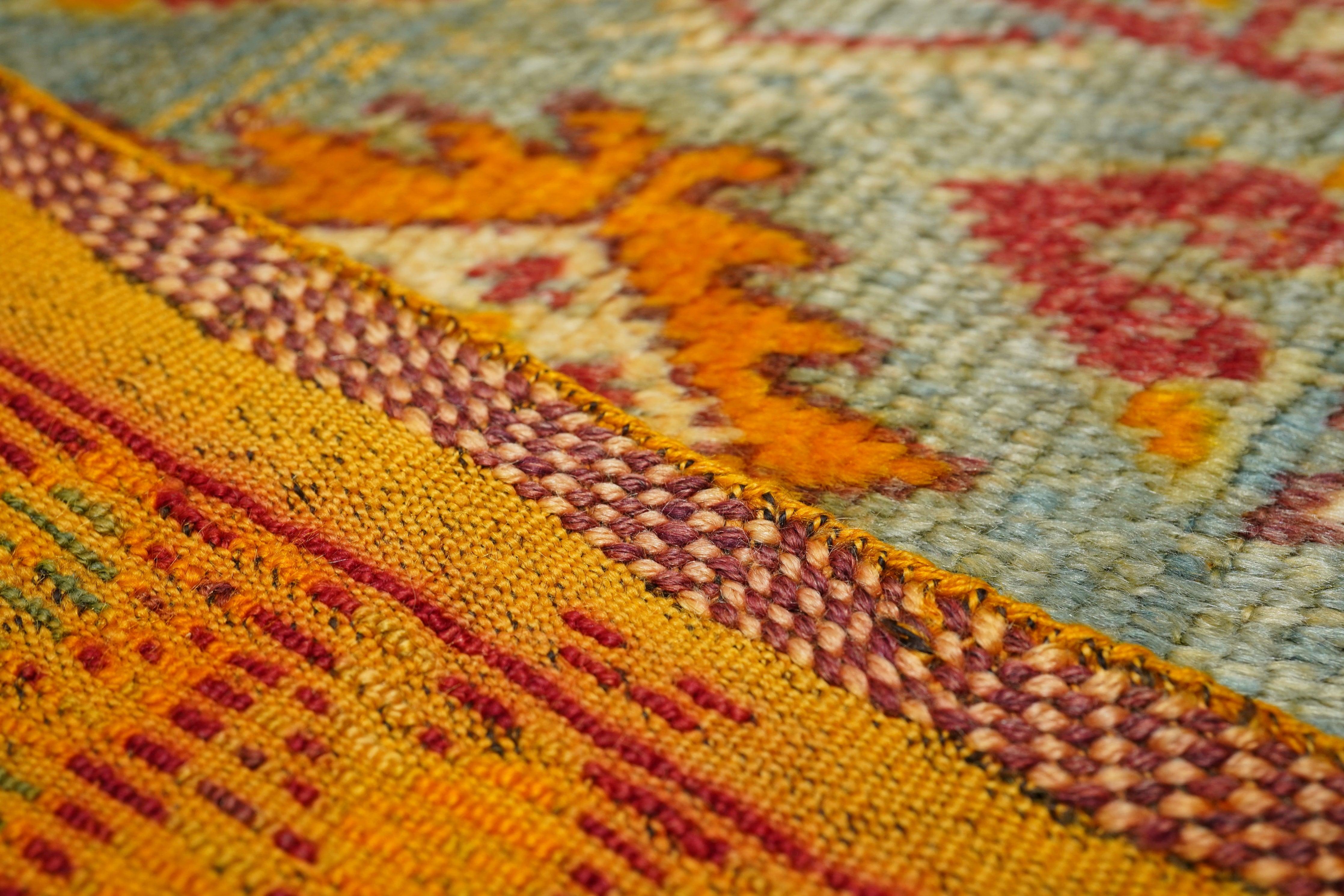Vintage Moroccan Rug 4'8'' x 9'8'' For Sale 4