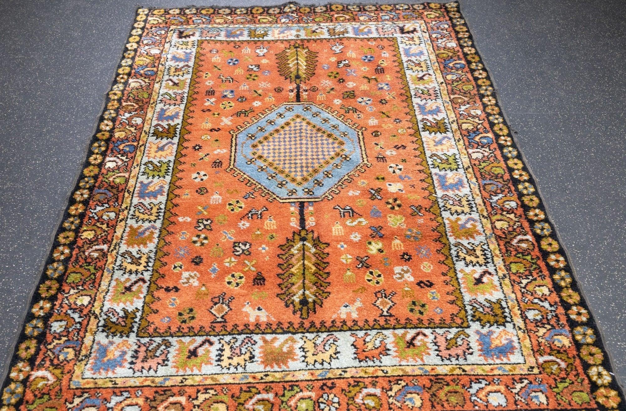 Vintage Moroccan Rug 4'9'' x 6'5'' For Sale 3