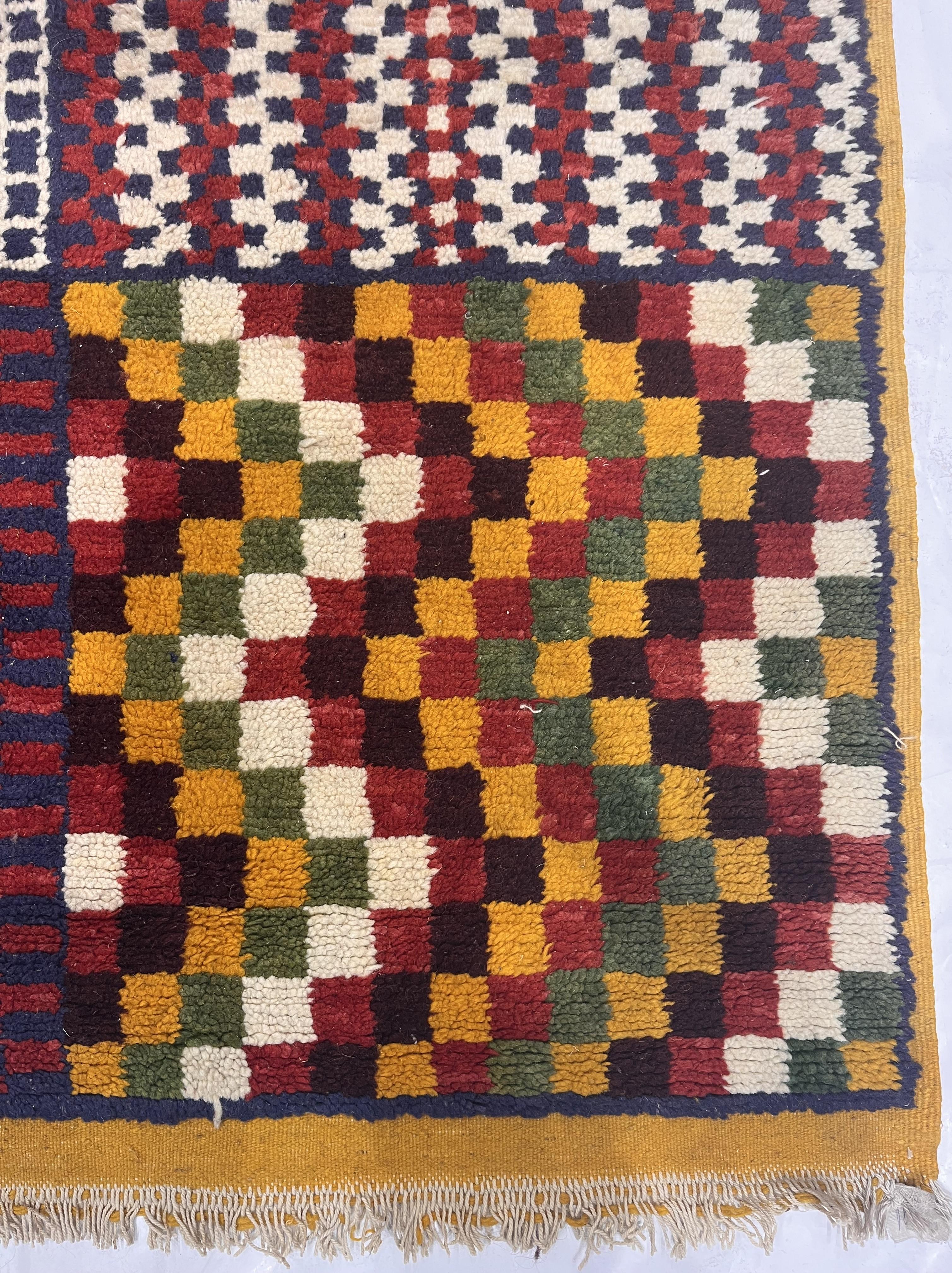 20ième siècle Tapis marocain vintage 5'0