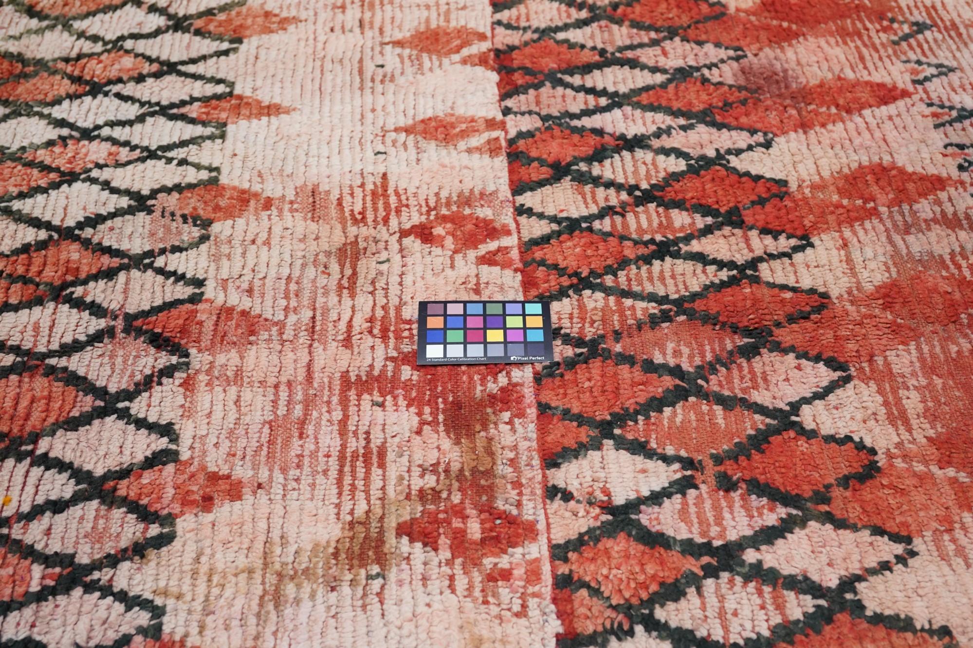 Tapis marocain vintage 5'11'' x 8'11'' en vente 3