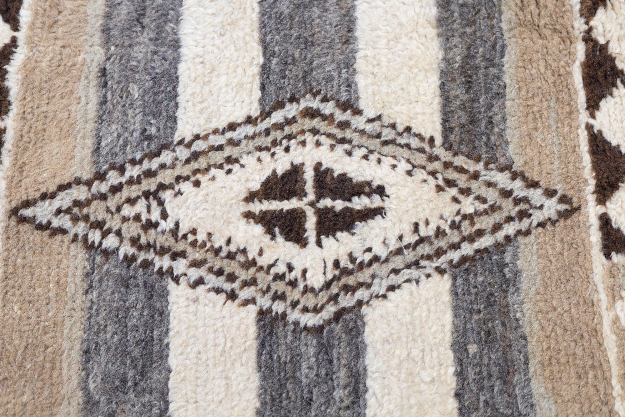 Alfombra marroquí vintage 5'6'' x 9'1'' en venta 1