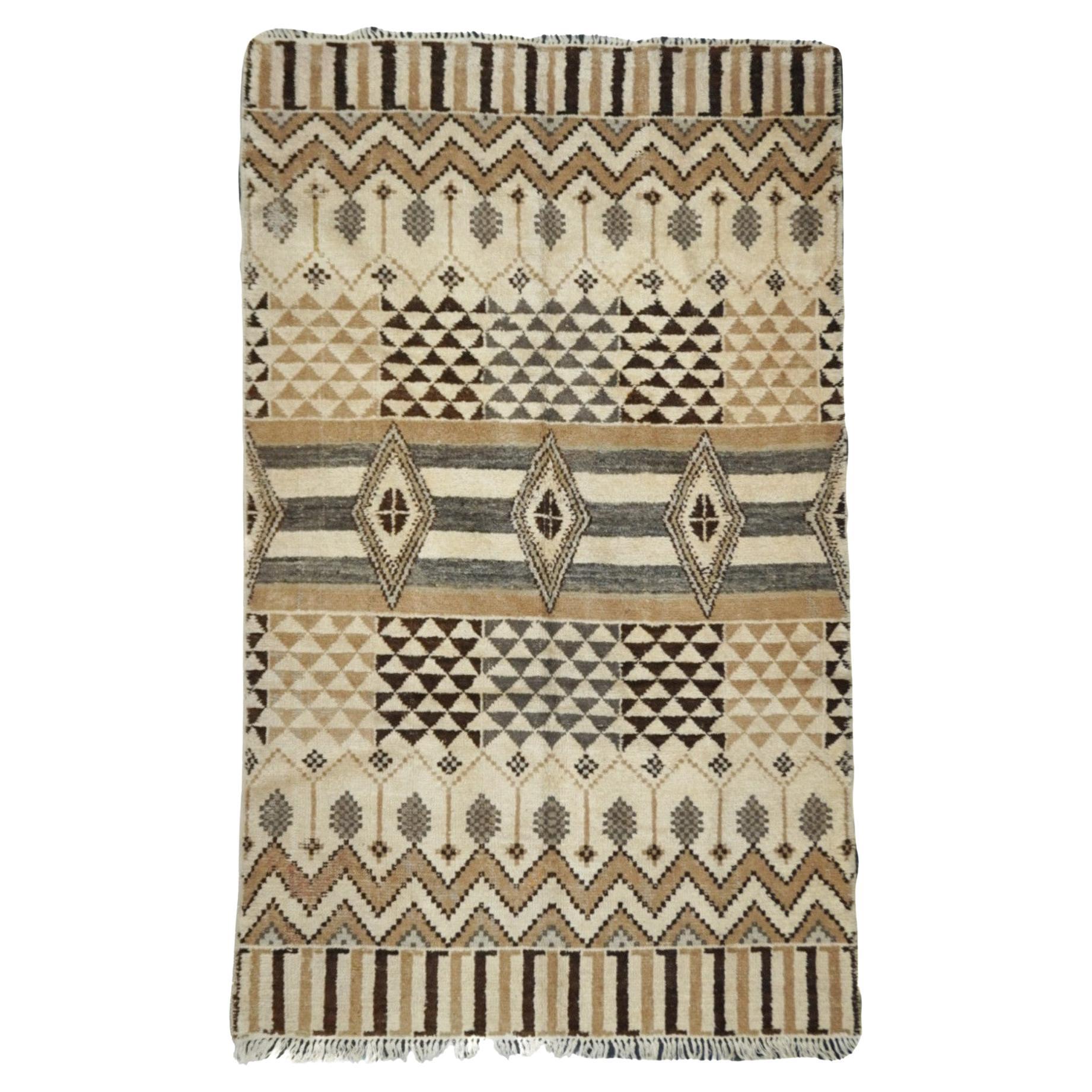 Vintage Moroccan Rug 5'6'' x 9'1''