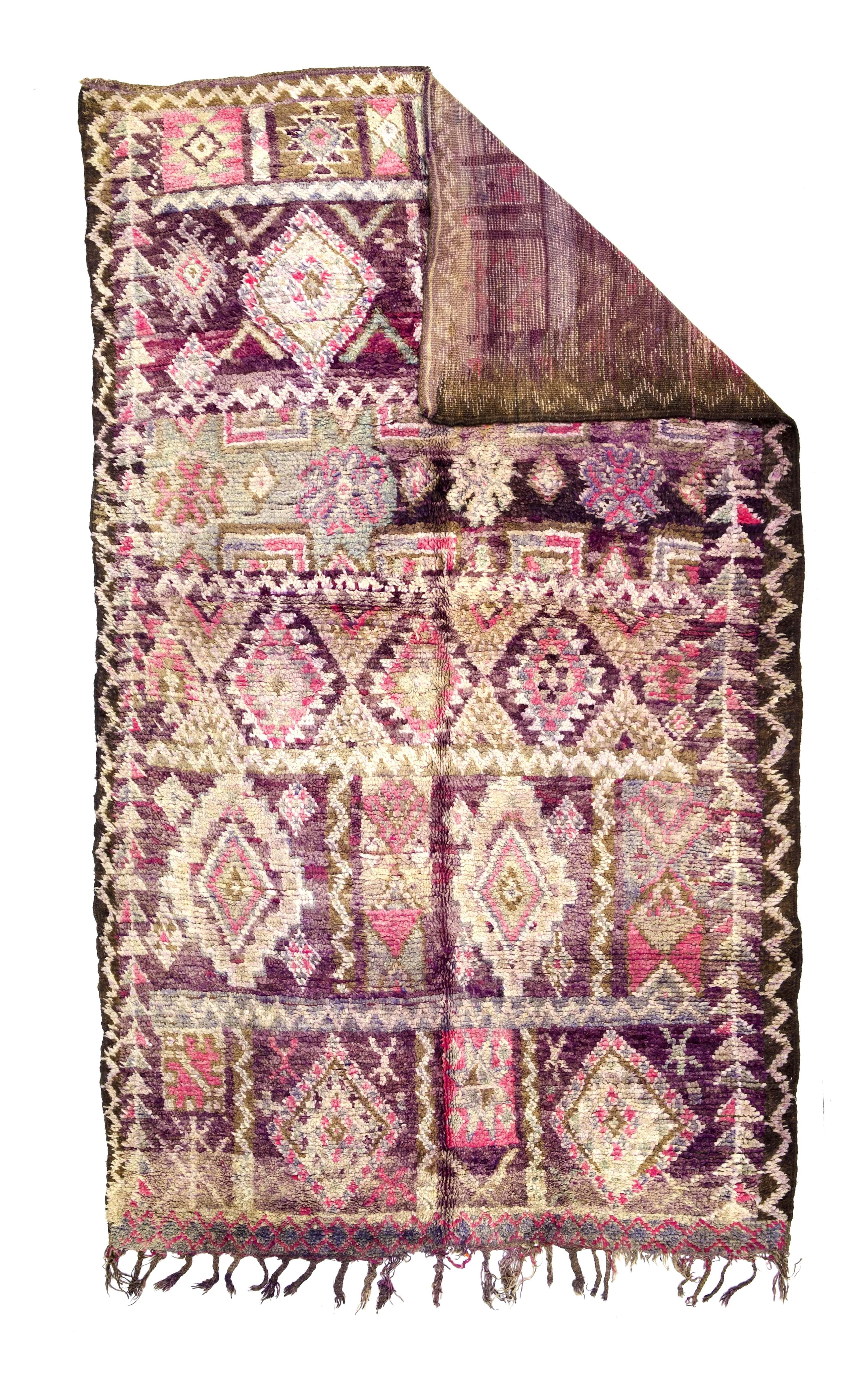 Vintage Moroccan Rug 5’9