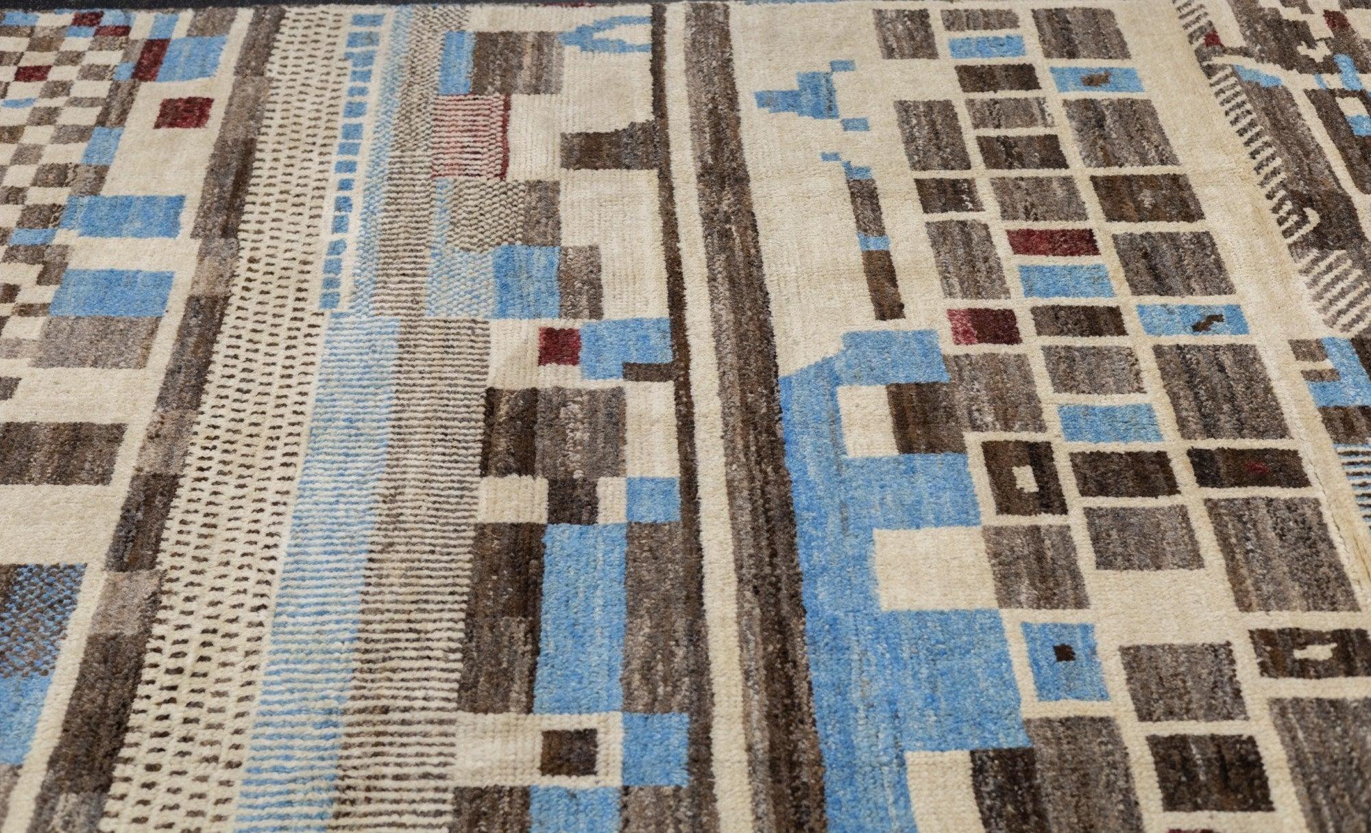 Vintage Moroccan Rug 6'10'' x 9'11'' For Sale 1