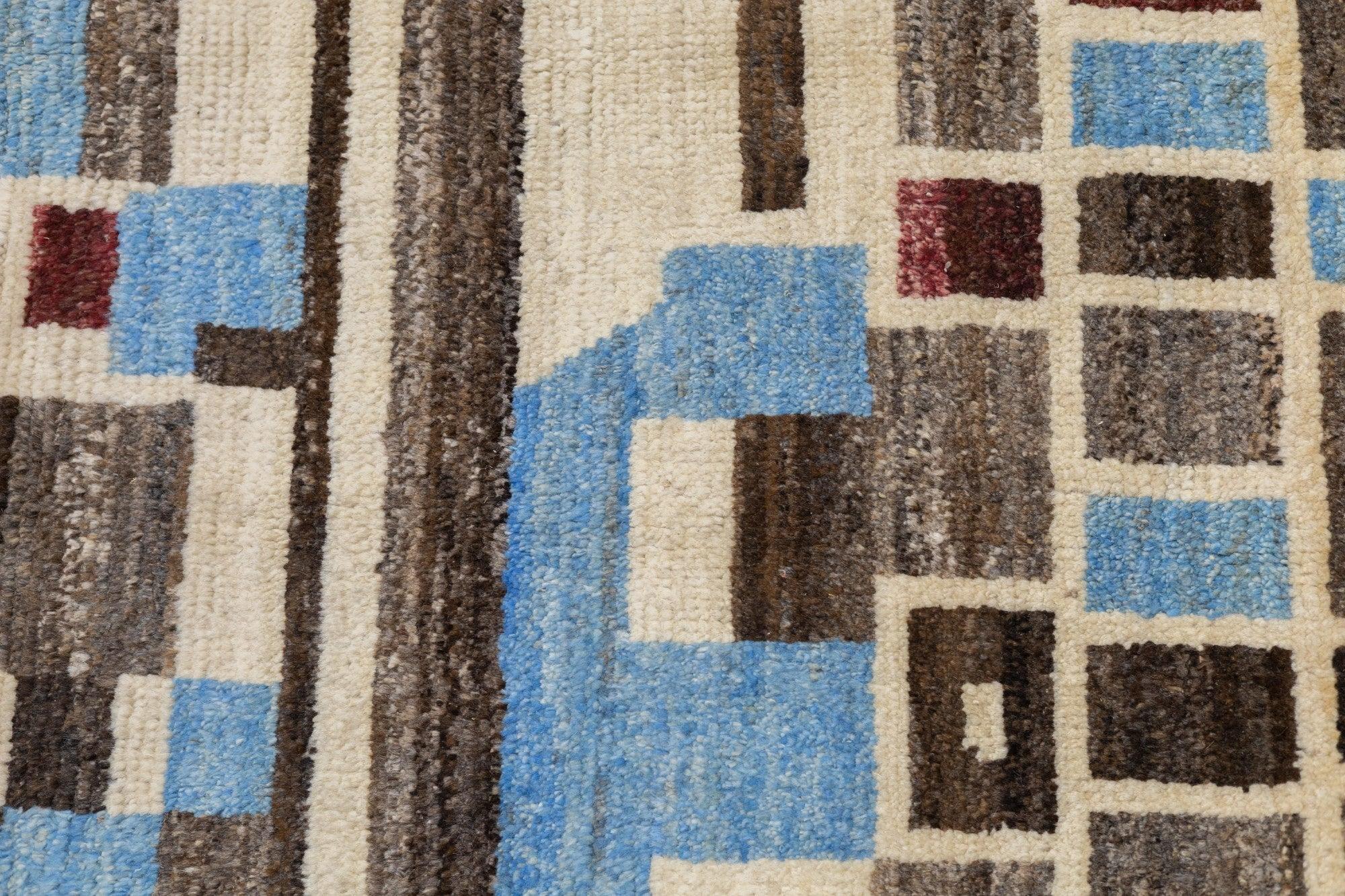 Vintage Moroccan Rug 6'10'' x 9'11'' For Sale 4