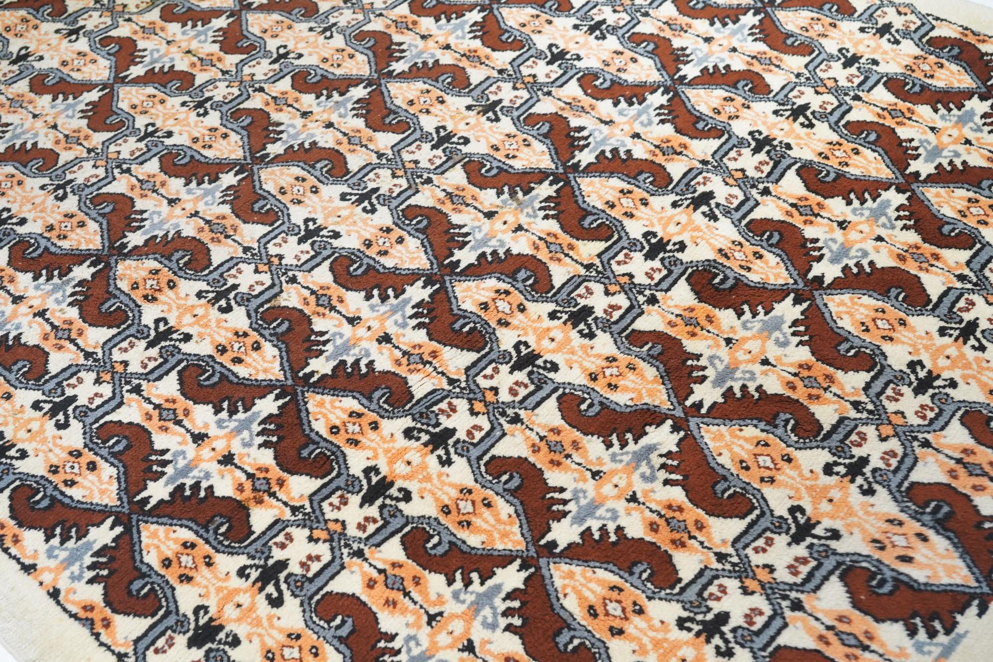 Vintage Marokkanischer Teppich 6'4'' x 10' (Wolle) im Angebot