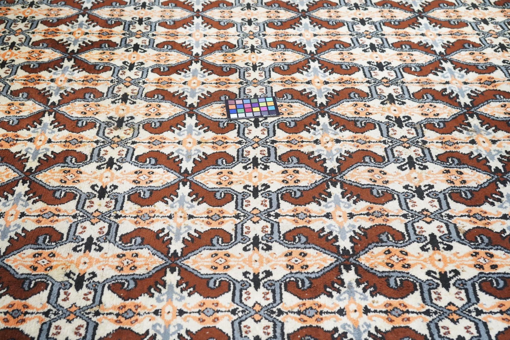 Vintage Marokkanischer Teppich 6'4'' x 10' im Angebot 2