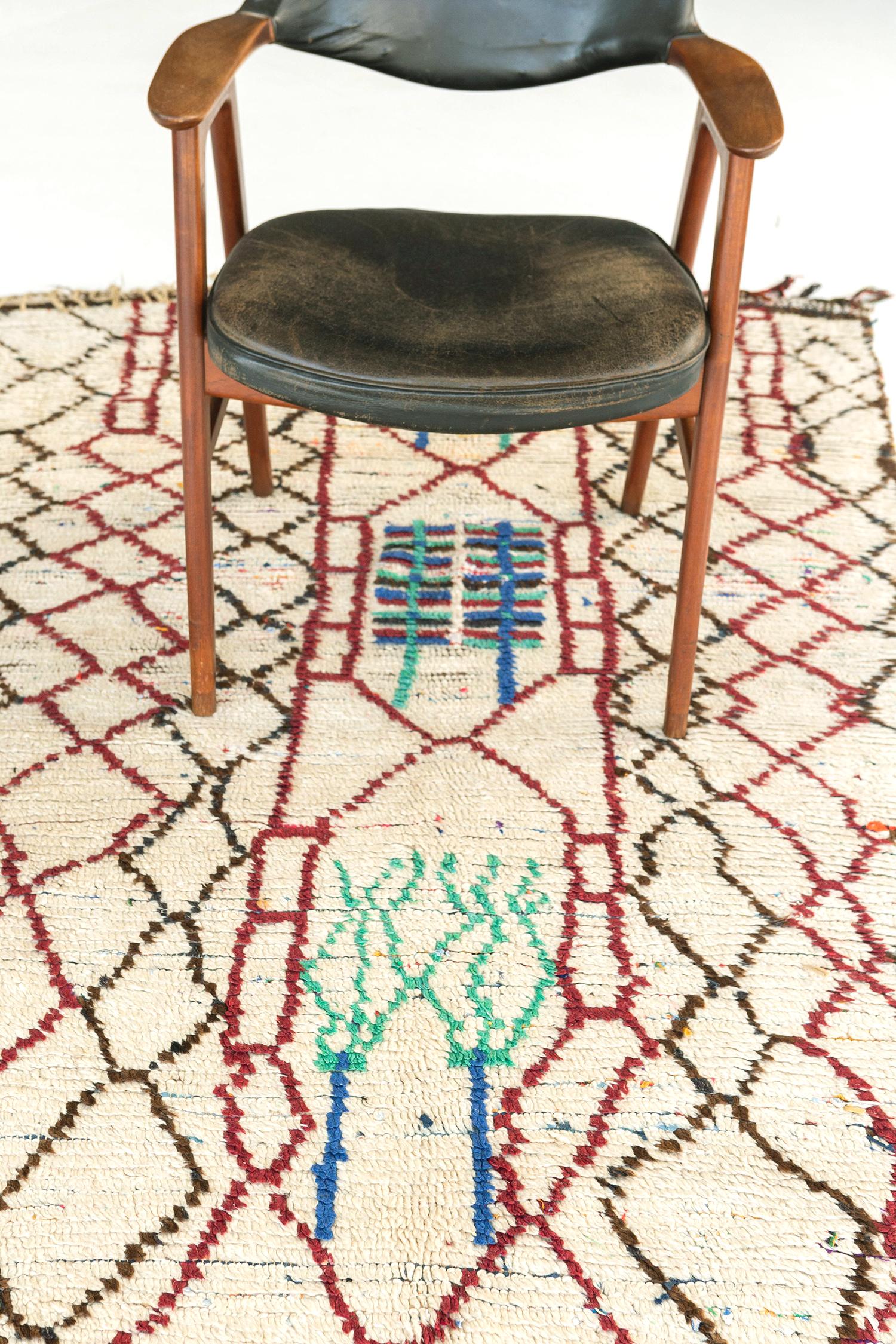 Marokkanischer Teppich aus der Atlas-Kollektion mit Azilal-Stamme (Handgeknüpft) im Angebot