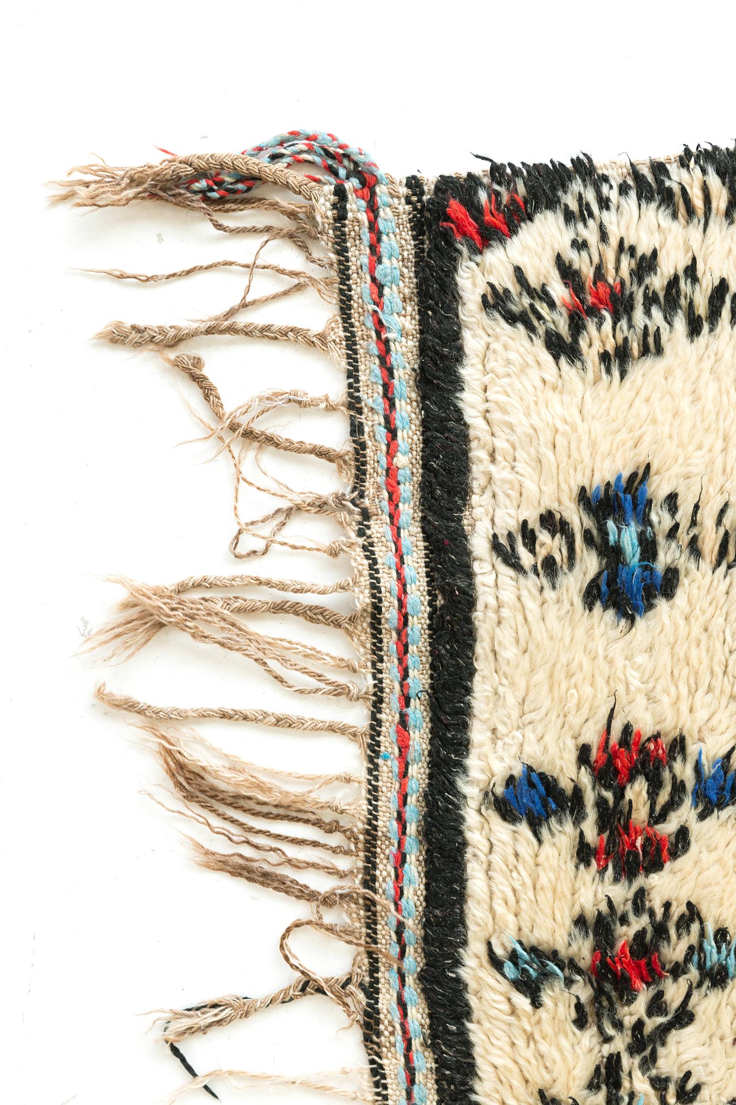 Marokkanischer Teppich aus der Atlas-Kollektion mit Azilal-Stamme (Wolle) im Angebot