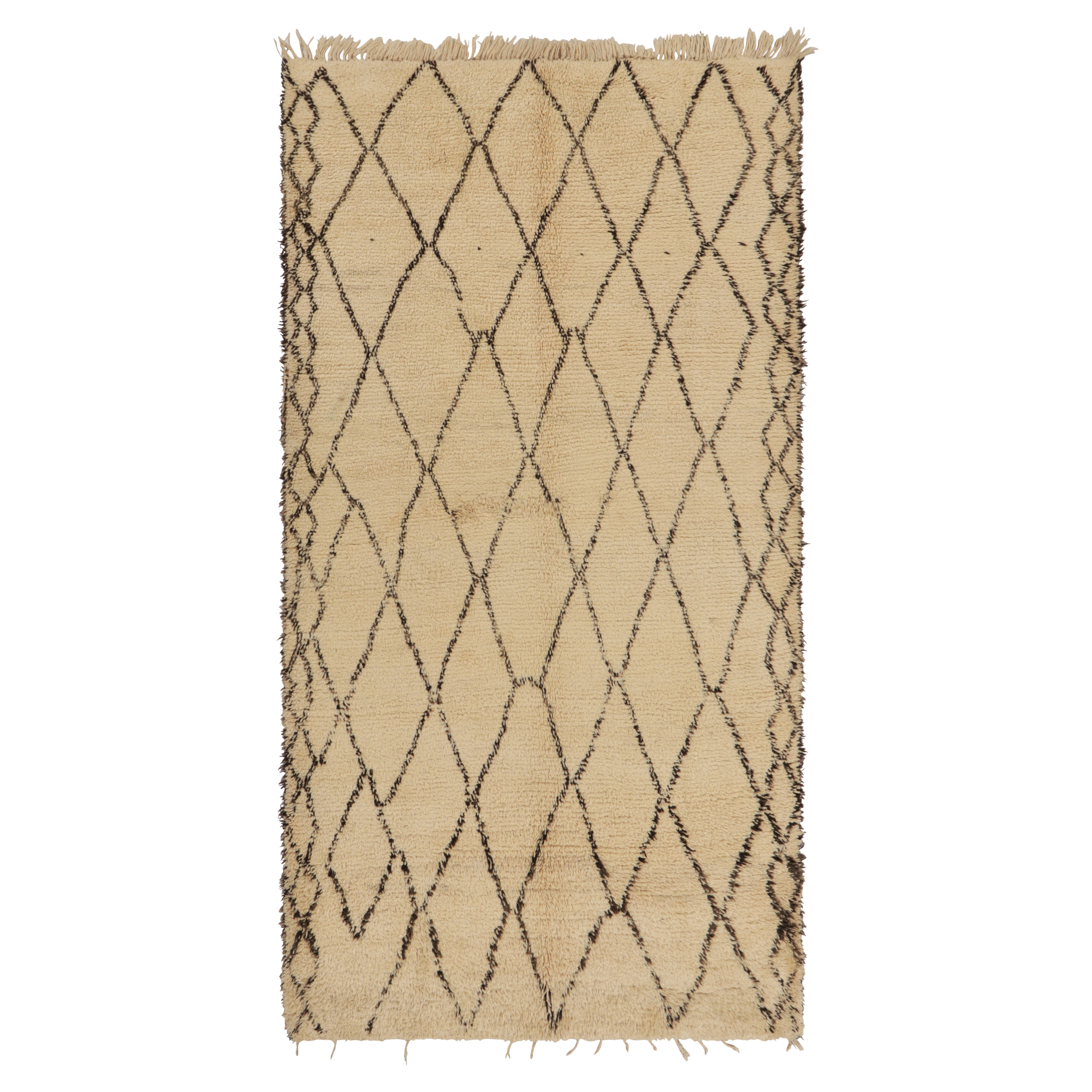 Vintage Moroccan Rug, Beige with Brown Diamond Geometric Patterns - Rug & Kilim For Sale