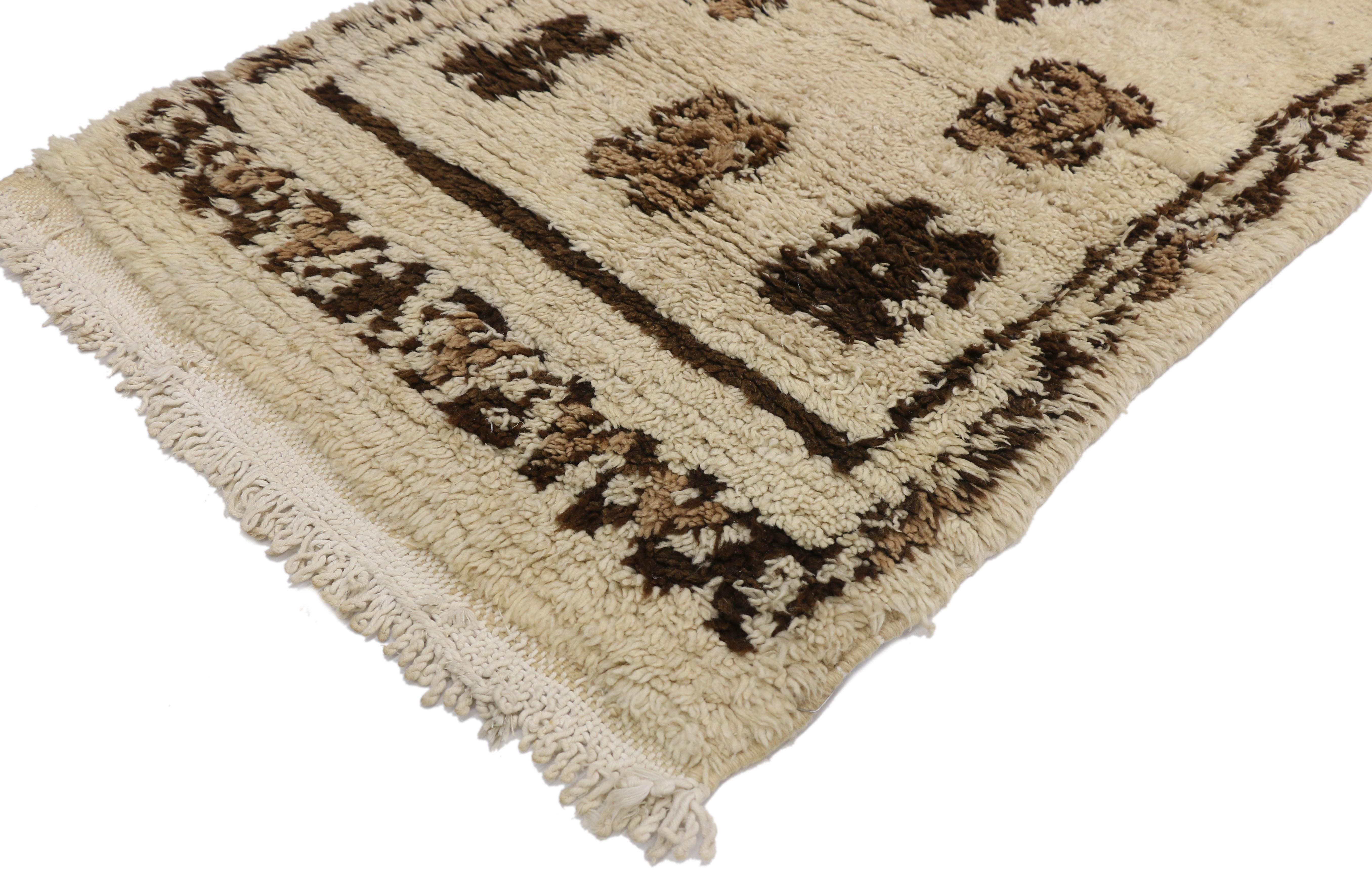 20866 Vintage Berber Moroccan Rug with Tribal Style 02'08 x 06'09. This hand knotted wool vintage Berber Moroccan accent rug features an all-over pattern of Elibelinde motifs. Derived from the virility of the Ram's Horn motif, the Classic Elibelinde