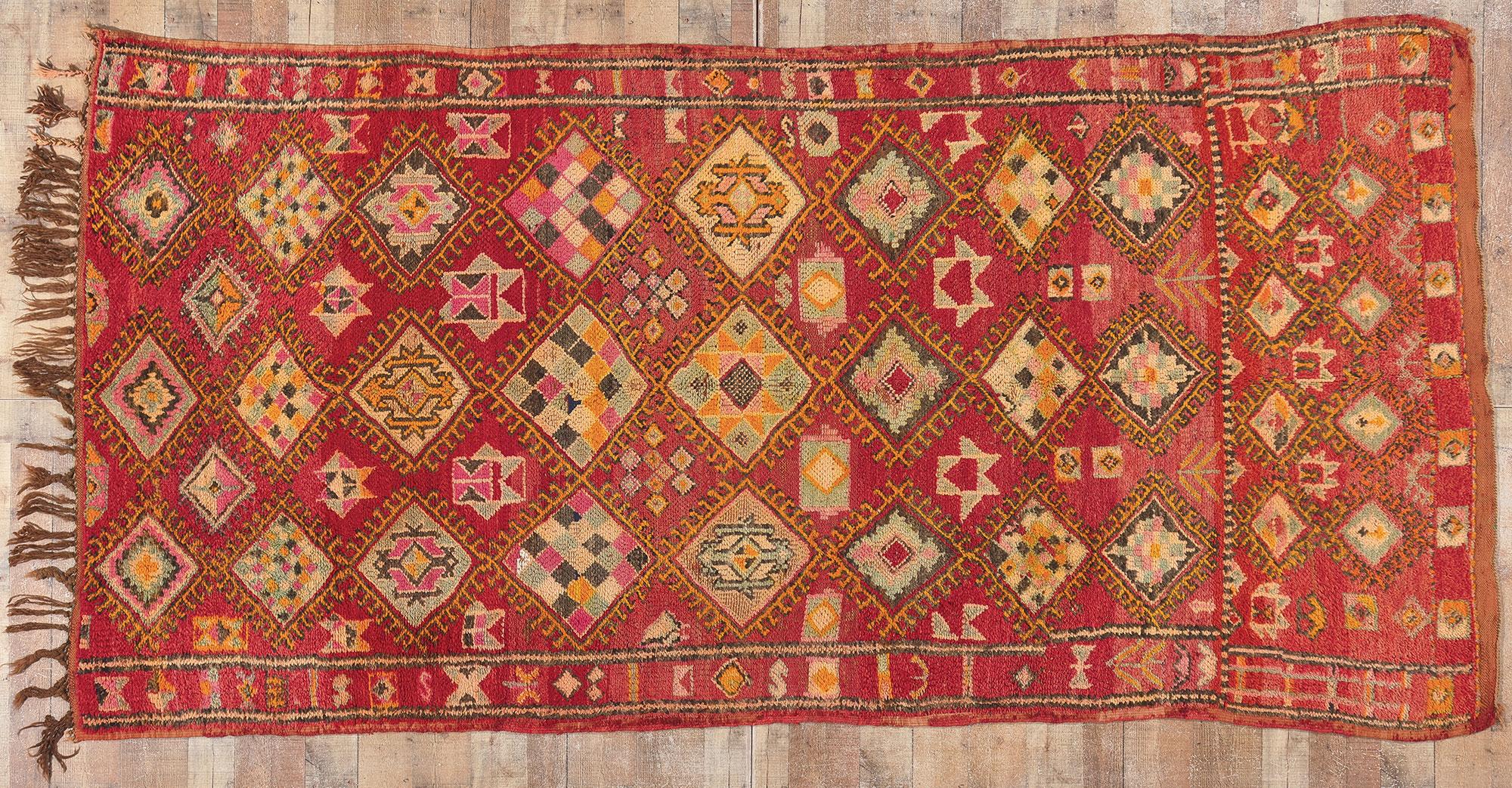 Marokkanischer Boujad-Teppich im Boho-Chic-Stil, Berber Mythologie trifft auf Boho-Chic-Stil im Angebot 2
