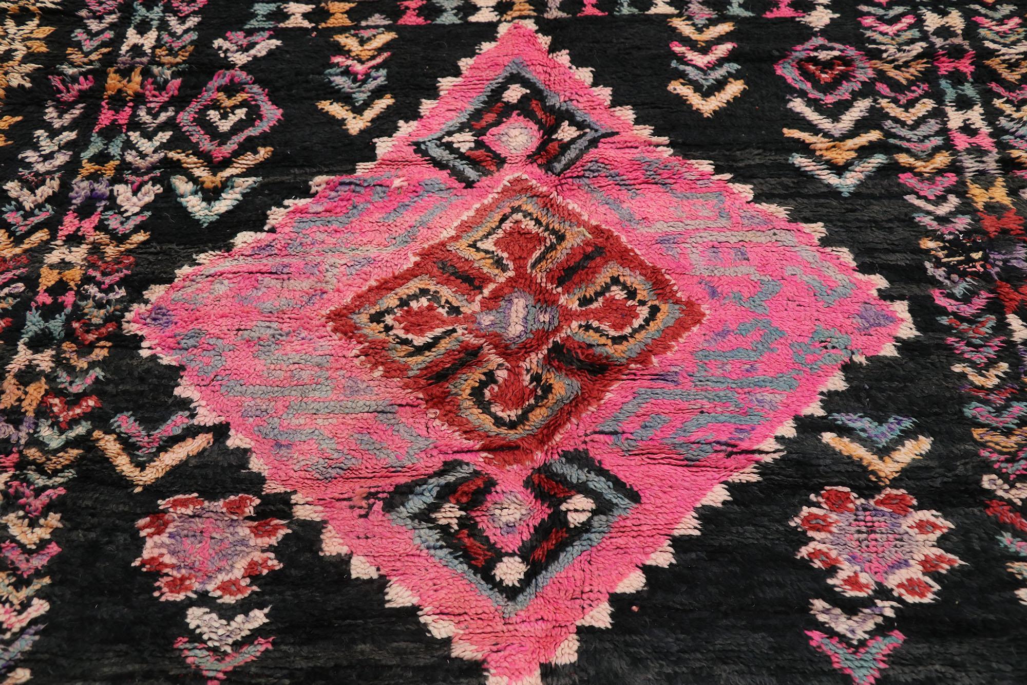 Marokkanischer Teppich im Vintage-Stil von Berberbesatz aus Marokko im Zustand „Gut“ im Angebot in Dallas, TX