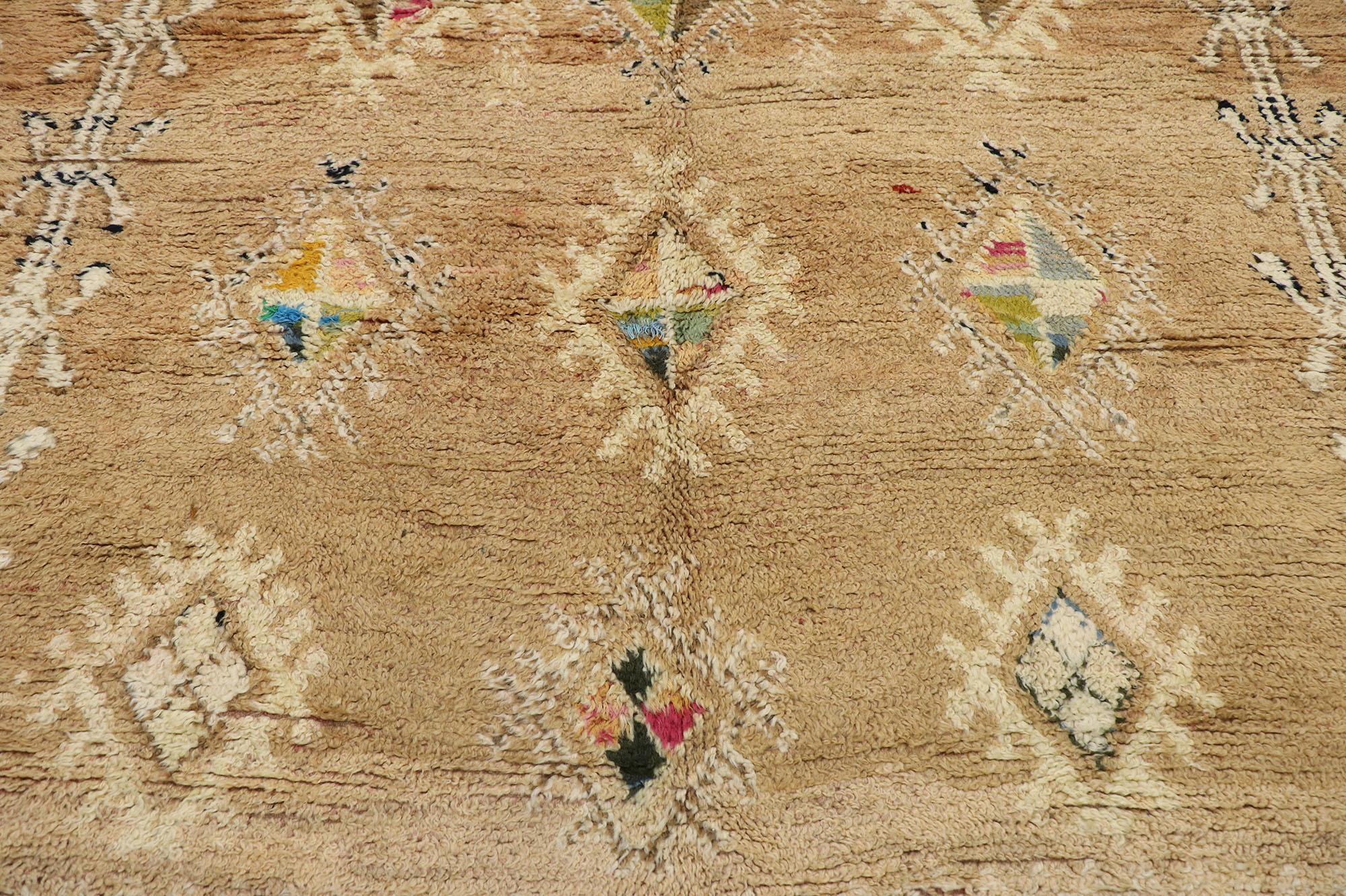 Marokkanischer Beni MGuild-Teppich von Berberbäumen aus Marokko (20. Jahrhundert) im Angebot