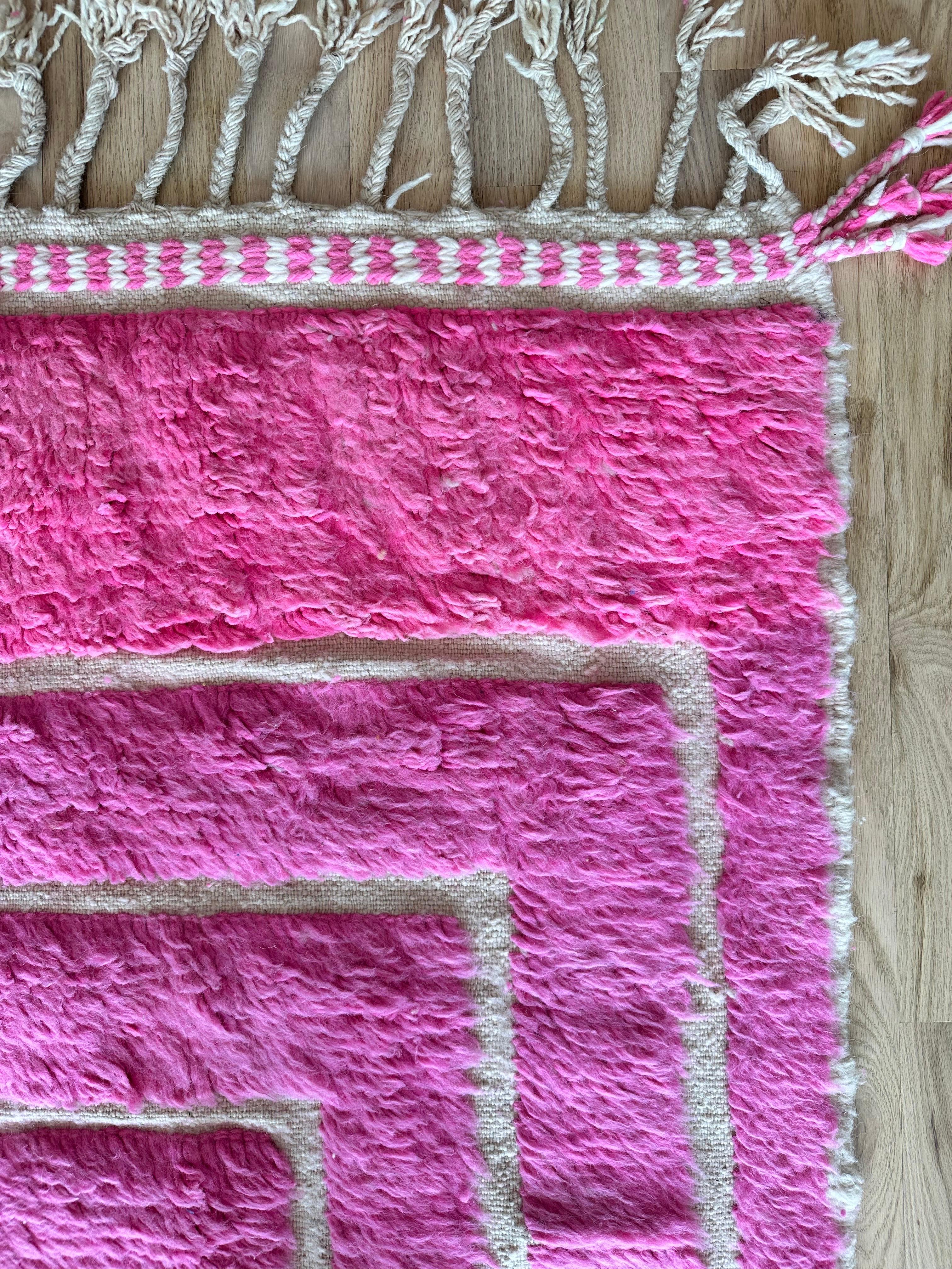 Marokkanischer Vintage-Teppich von Berber Tribes of Morocco, rosa Wolle und cremefarben im Angebot 6