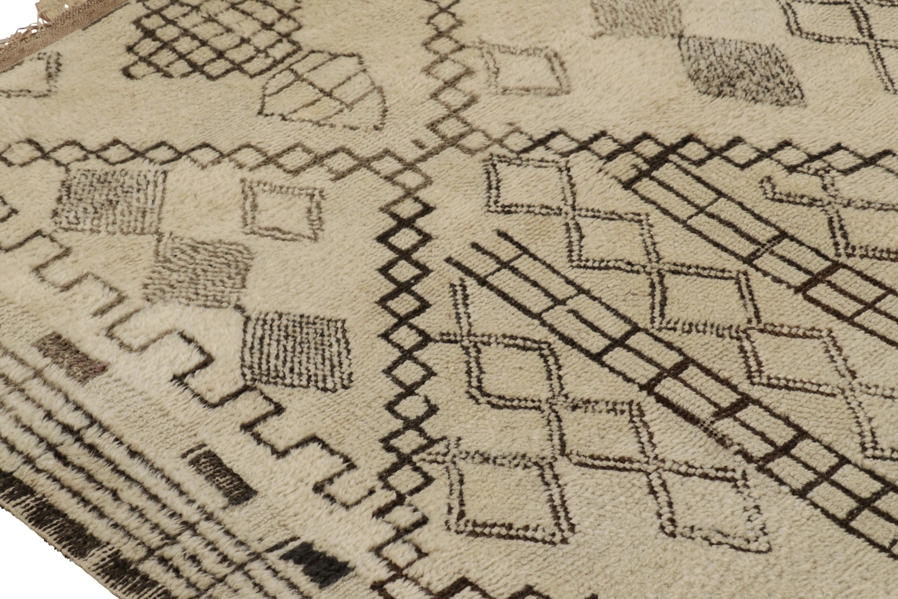 Hand-Knotted Vintage Moroccan Rug, Cream and Brown Diamond Geometric Patterns - Rug & Kilim For Sale
