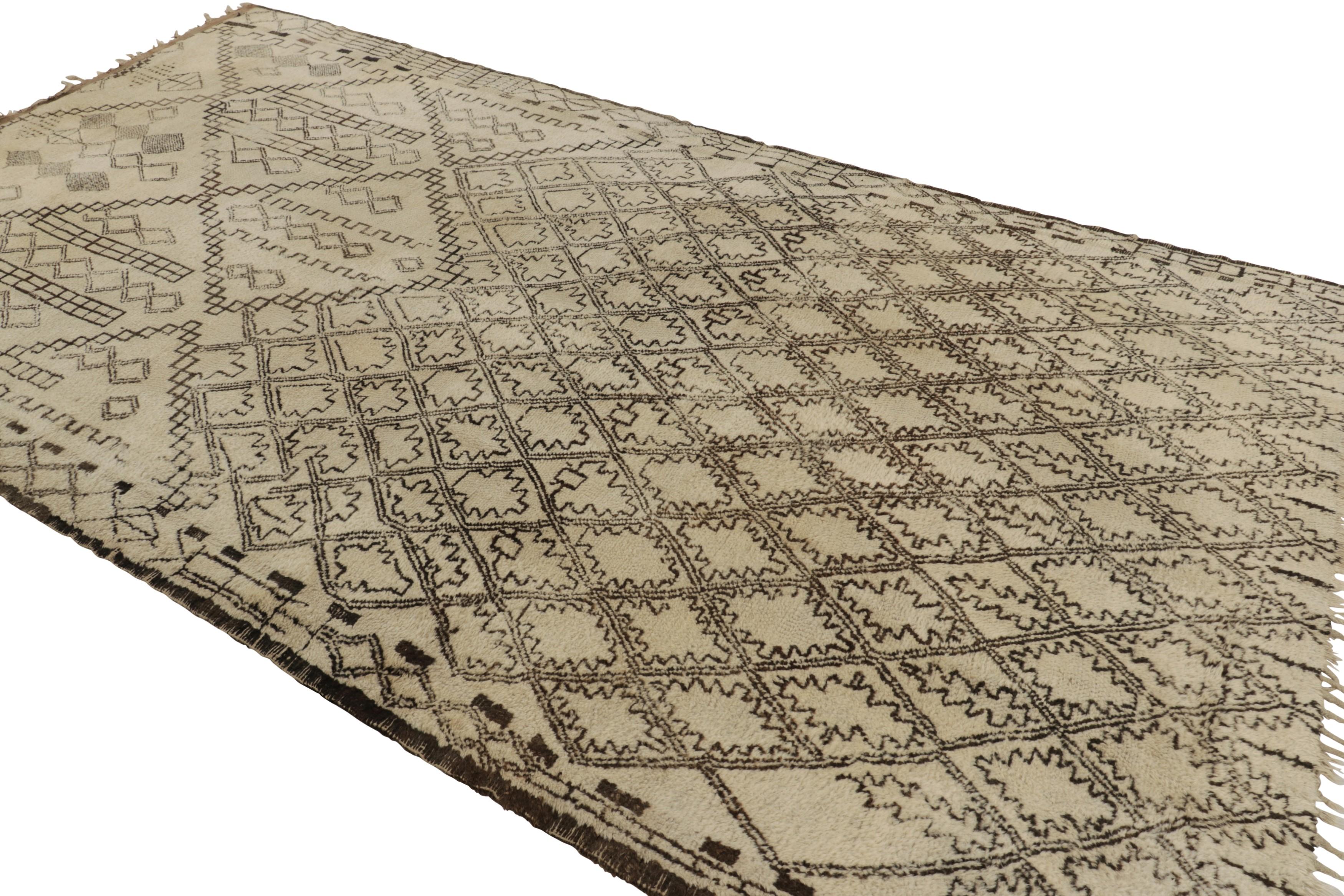 Mid-20th Century Vintage Moroccan Rug, Cream and Brown Diamond Geometric Patterns - Rug & Kilim For Sale