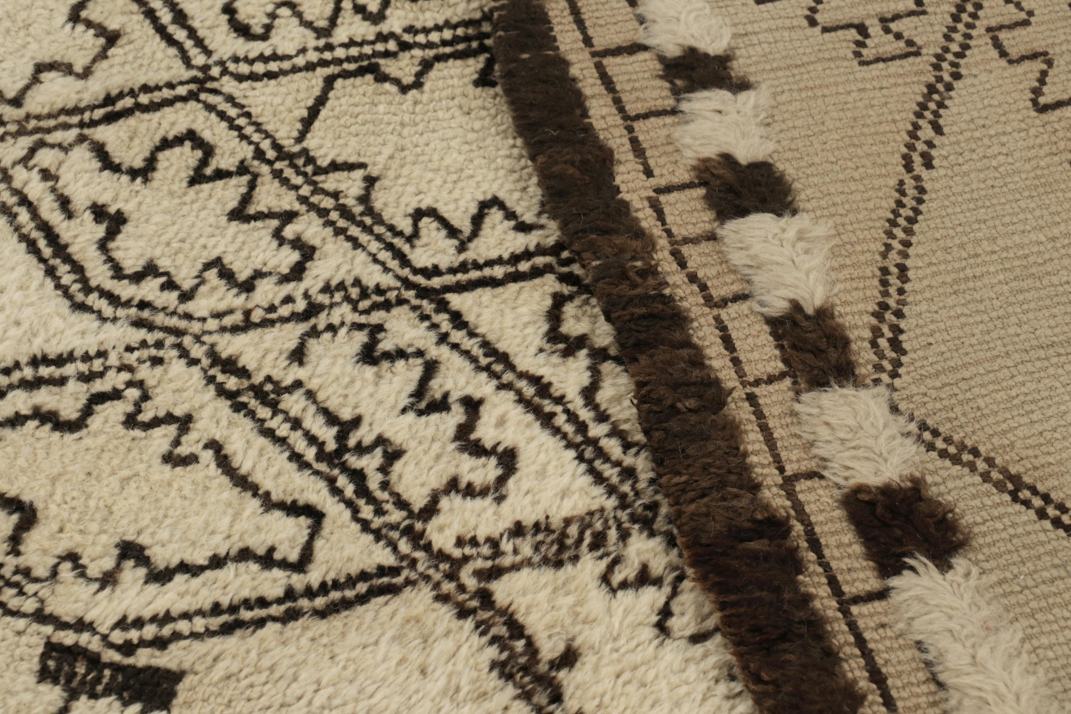 Vintage Moroccan Rug, Cream and Brown Diamond Geometric Patterns - Rug & Kilim For Sale 2