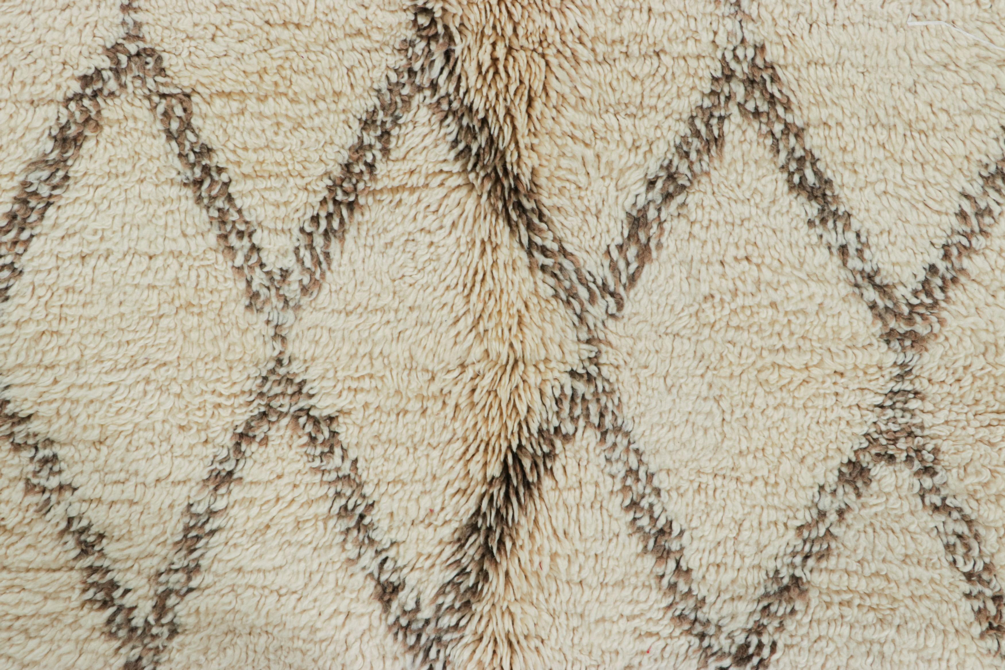 Alfombra marroquí vintage, crema y beige con motivos de rombos - Rug & Kilim Marroquí en venta