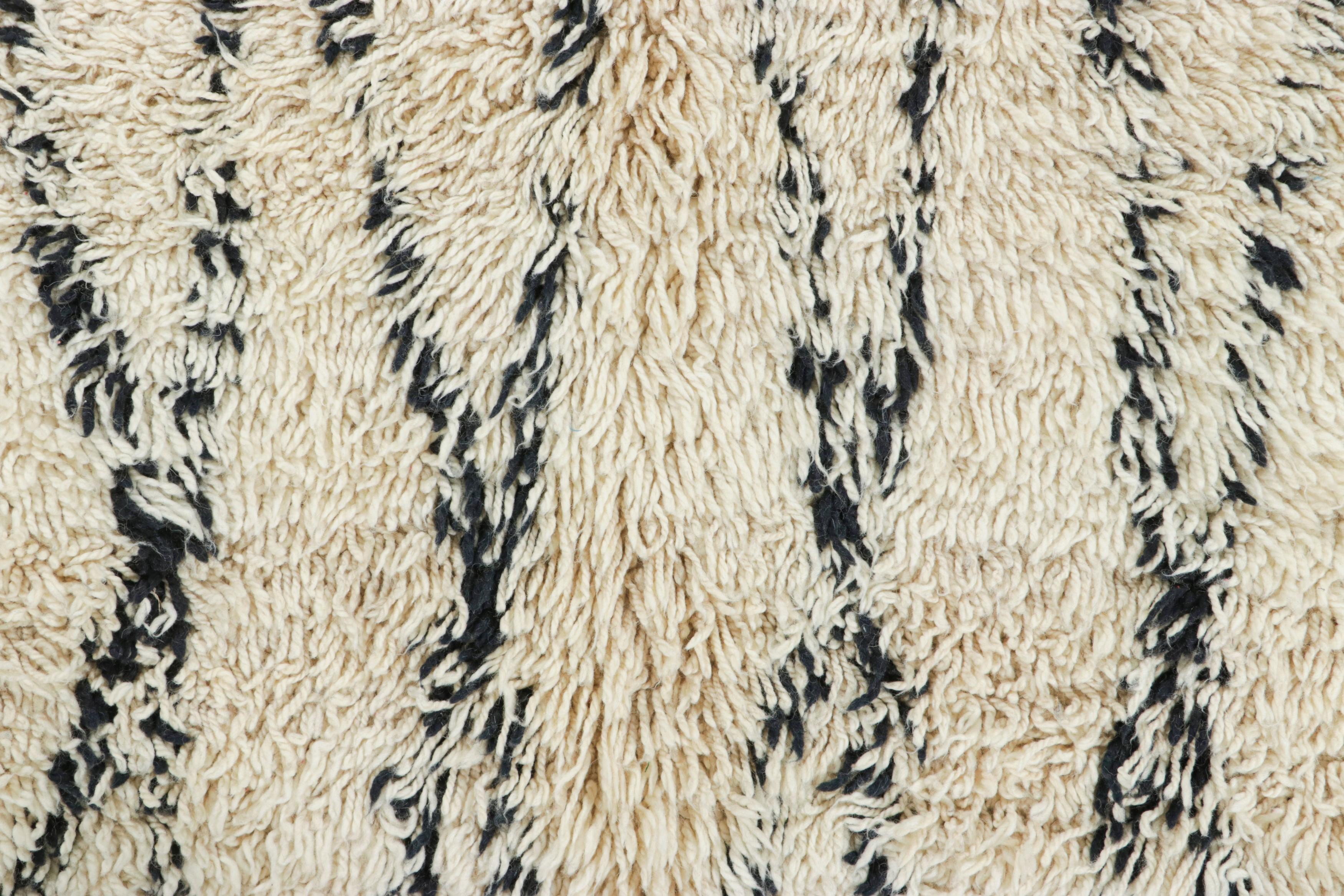 Vintage Marokkanischer Teppich, Creme & Schwarz mit Rautenmustern - Rug & Kilim (Handgeknüpft) im Angebot