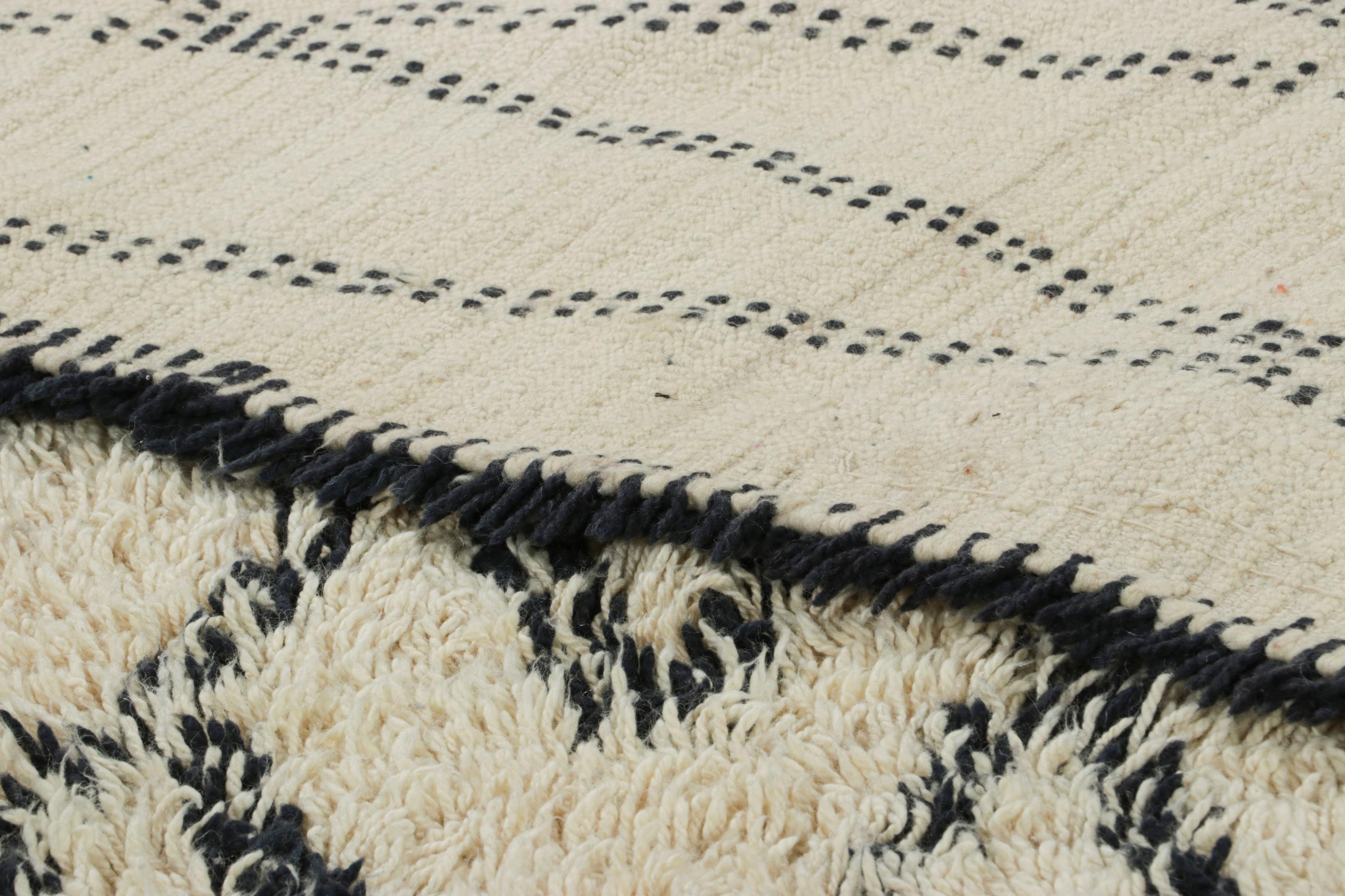 Vintage Marokkanischer Teppich, Creme & Schwarz mit Rautenmustern - Rug & Kilim im Angebot 1