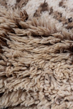Vintage Moroccan Rug – Cream Field with Organic Branching Motif