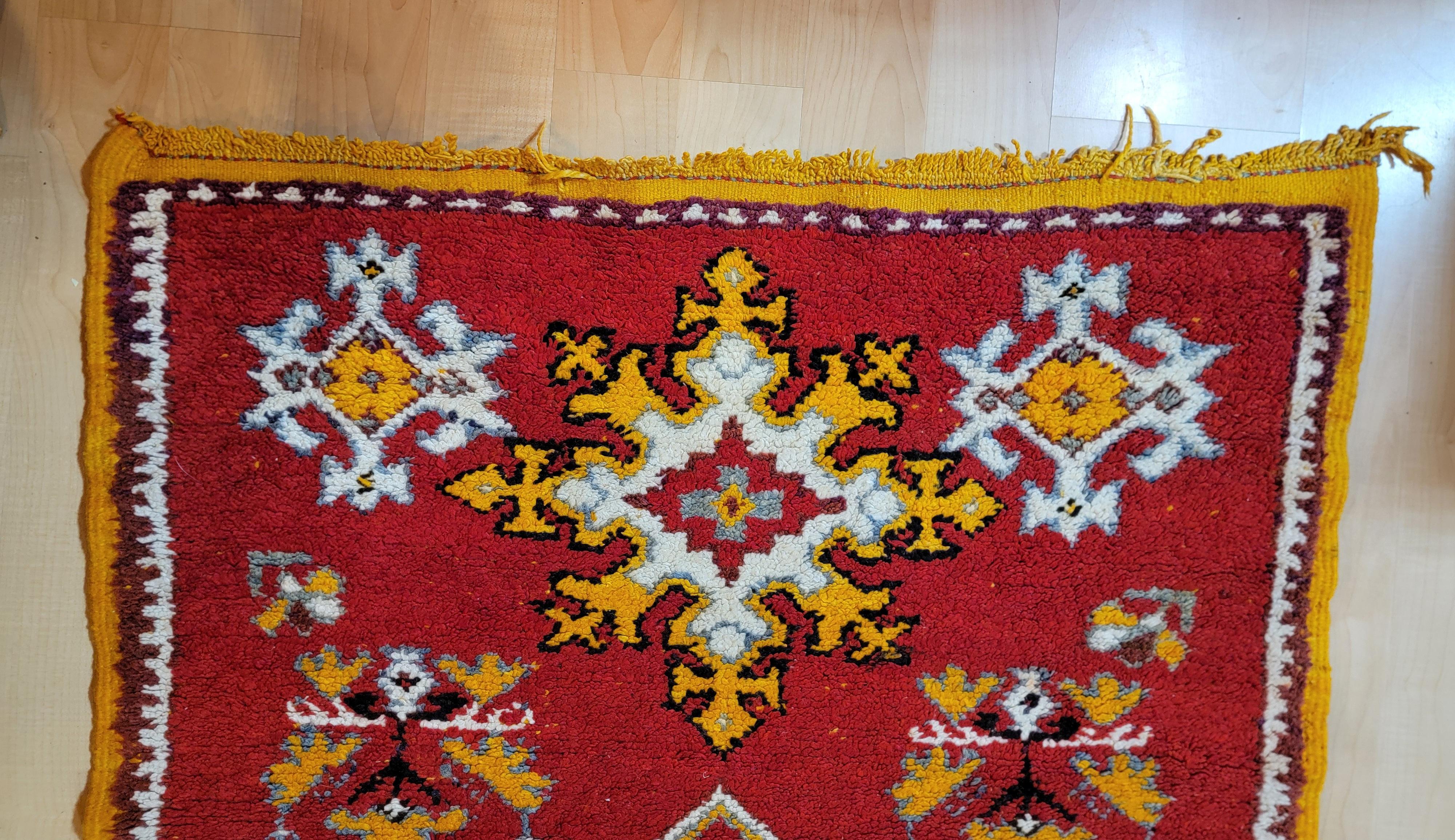 Vintage Moroccan Rug In Good Condition For Sale In Fulton, CA