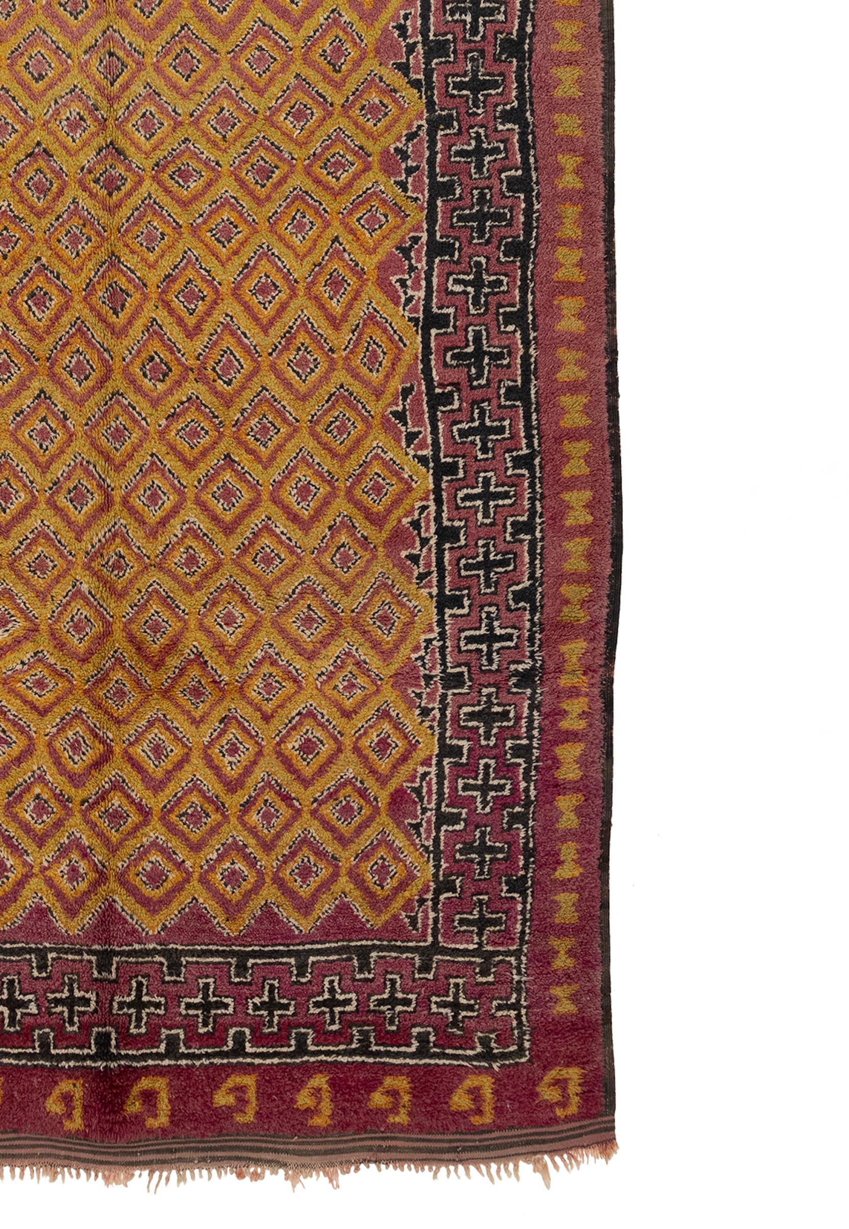 Milieu du XXe siècle Tapis marocain vintage en vente