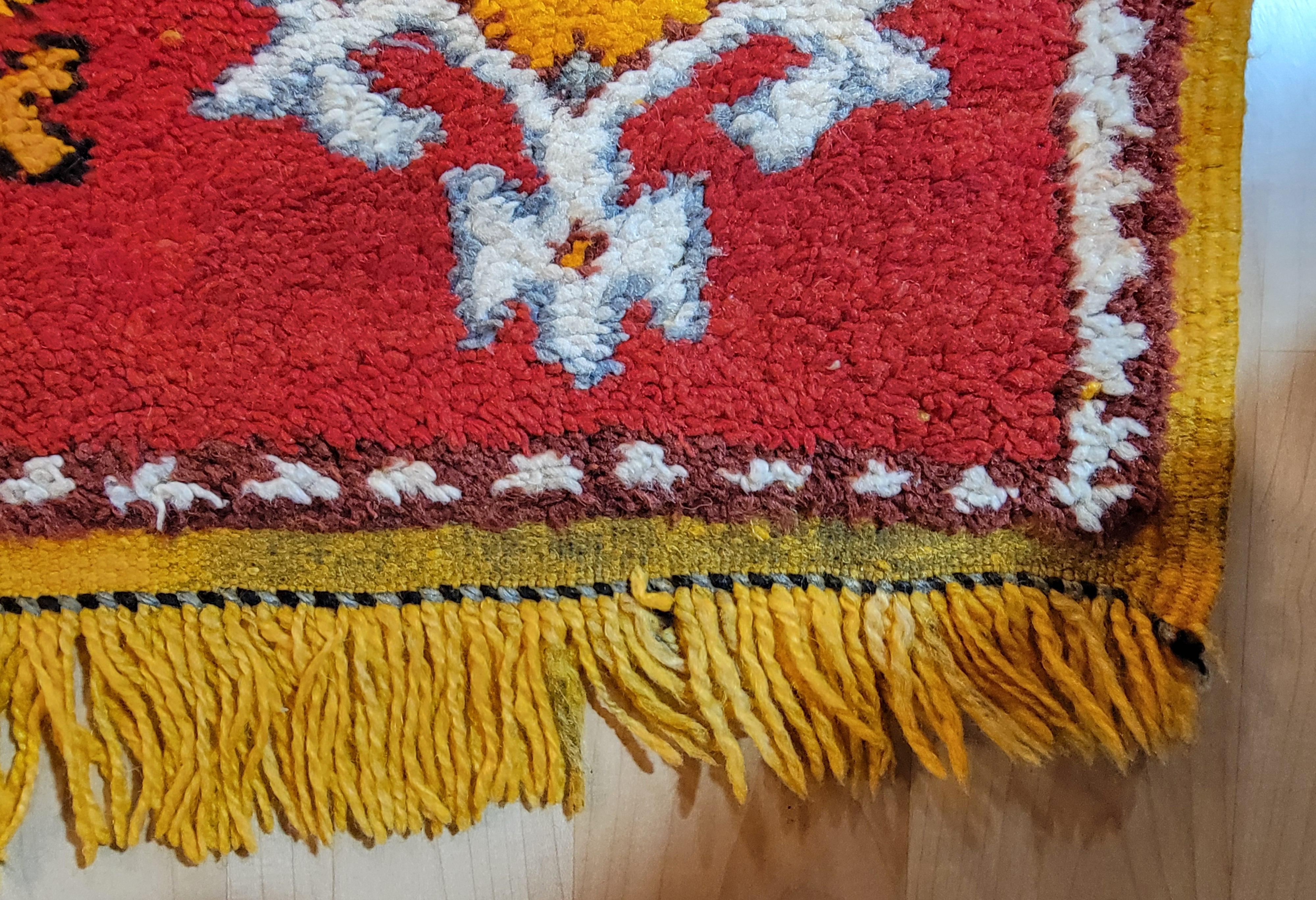 Vintage Moroccan Rug For Sale 2