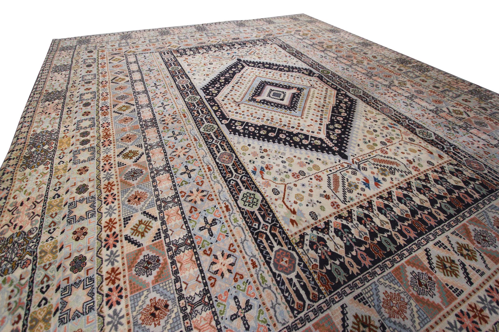 Marokkanischer geometrischer, einzigartiger, handgefertigter Vintage-Teppich 12x15, selten, 361 cmx447cm (Asiatisch) im Angebot