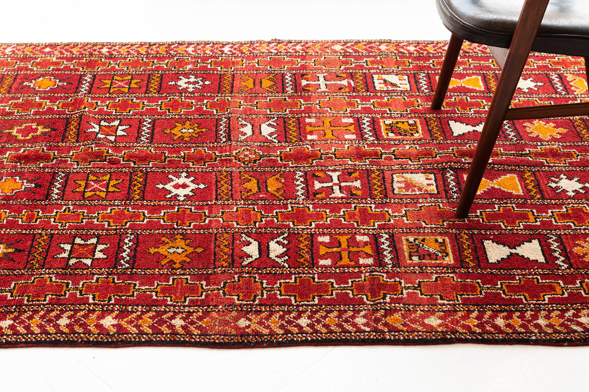 Vintage Moroccan Rug High Atlas Collection In Good Condition For Sale In WEST HOLLYWOOD, CA
