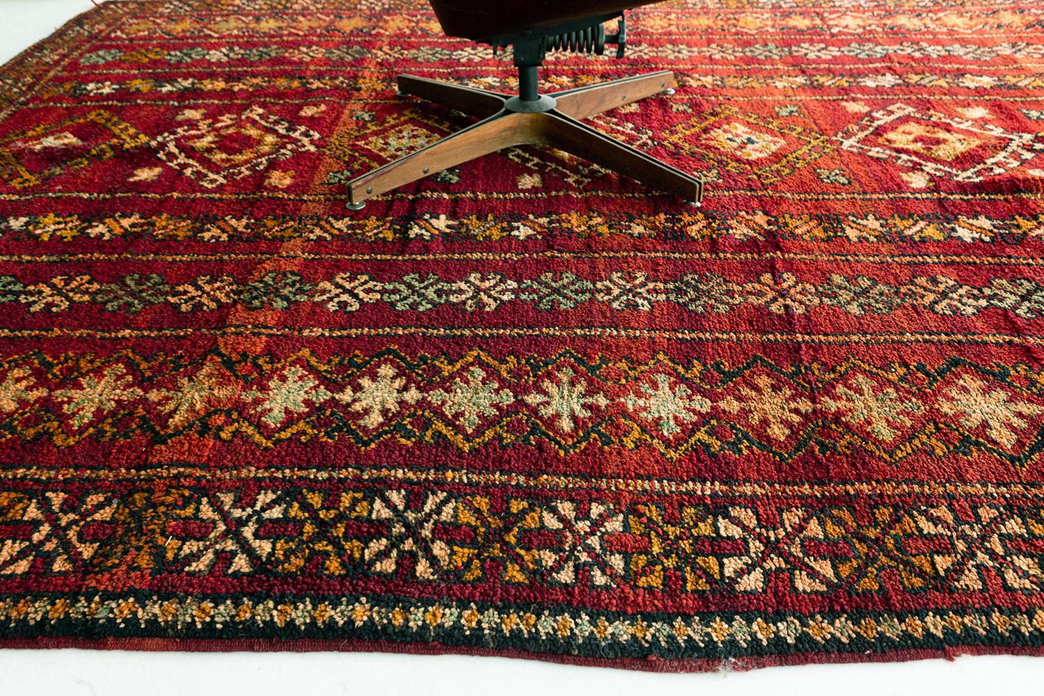 Late 20th Century Vintage Moroccan Rug High Atlas Collection For Sale