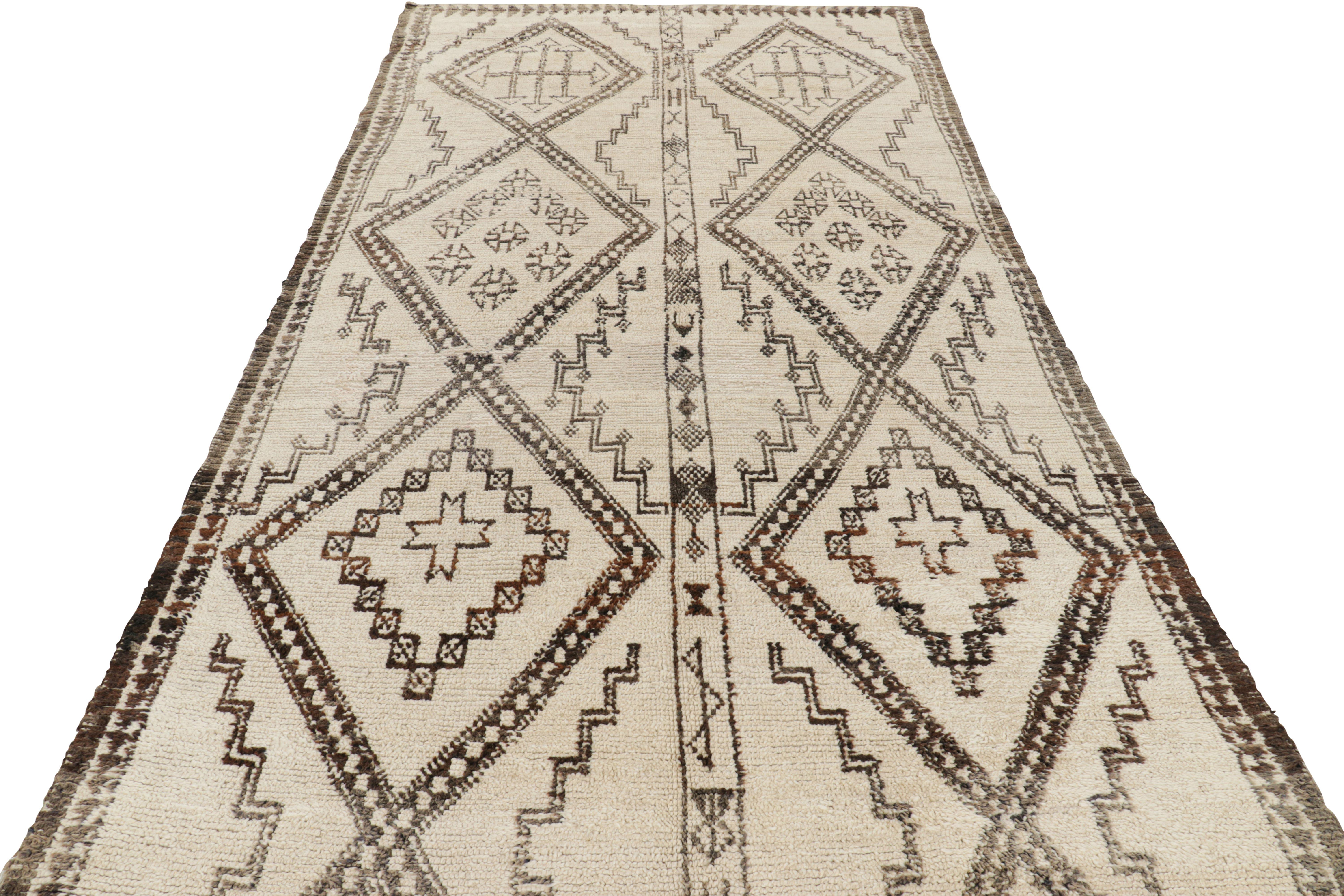 Vintage Moroccan Rug in Beige with Brown Diamond Medallions, from Rug & Kilim In Good Condition For Sale In Long Island City, NY