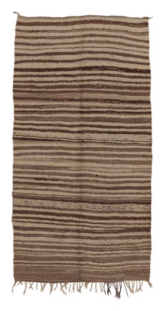 Alfombra marroquí vintage en marfil y moca con motivos de rayas - Rug & Kilim
