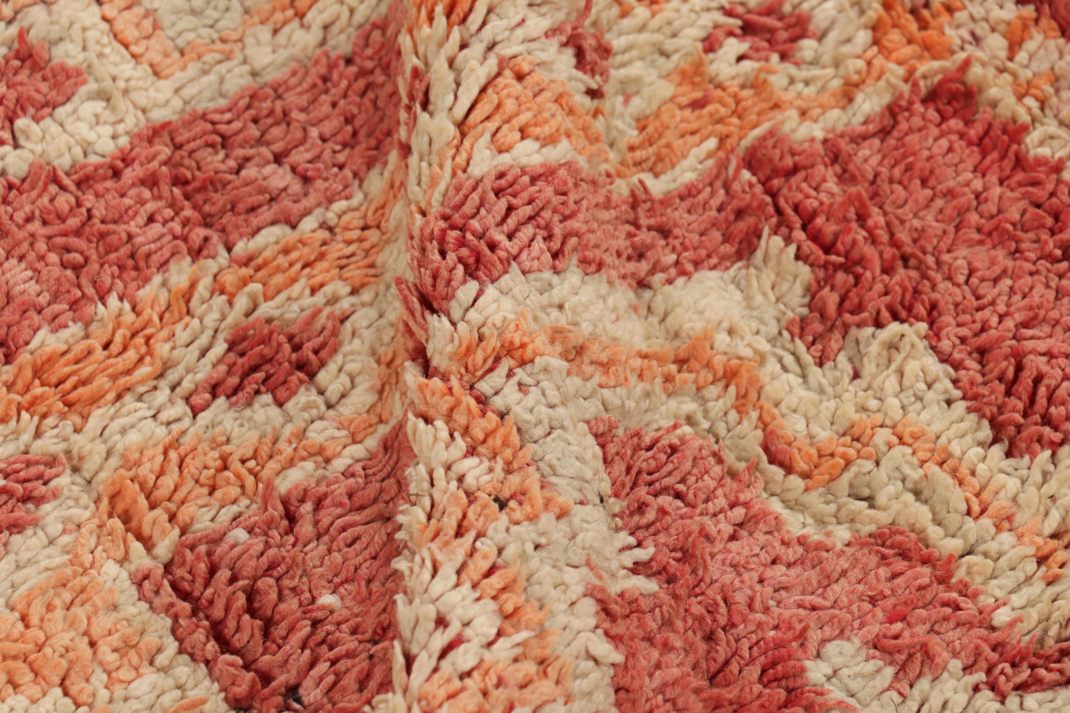 Wool Vintage Moroccan Rug in Pink and Rust with Geometric Medallion - Rug & Kilim For Sale