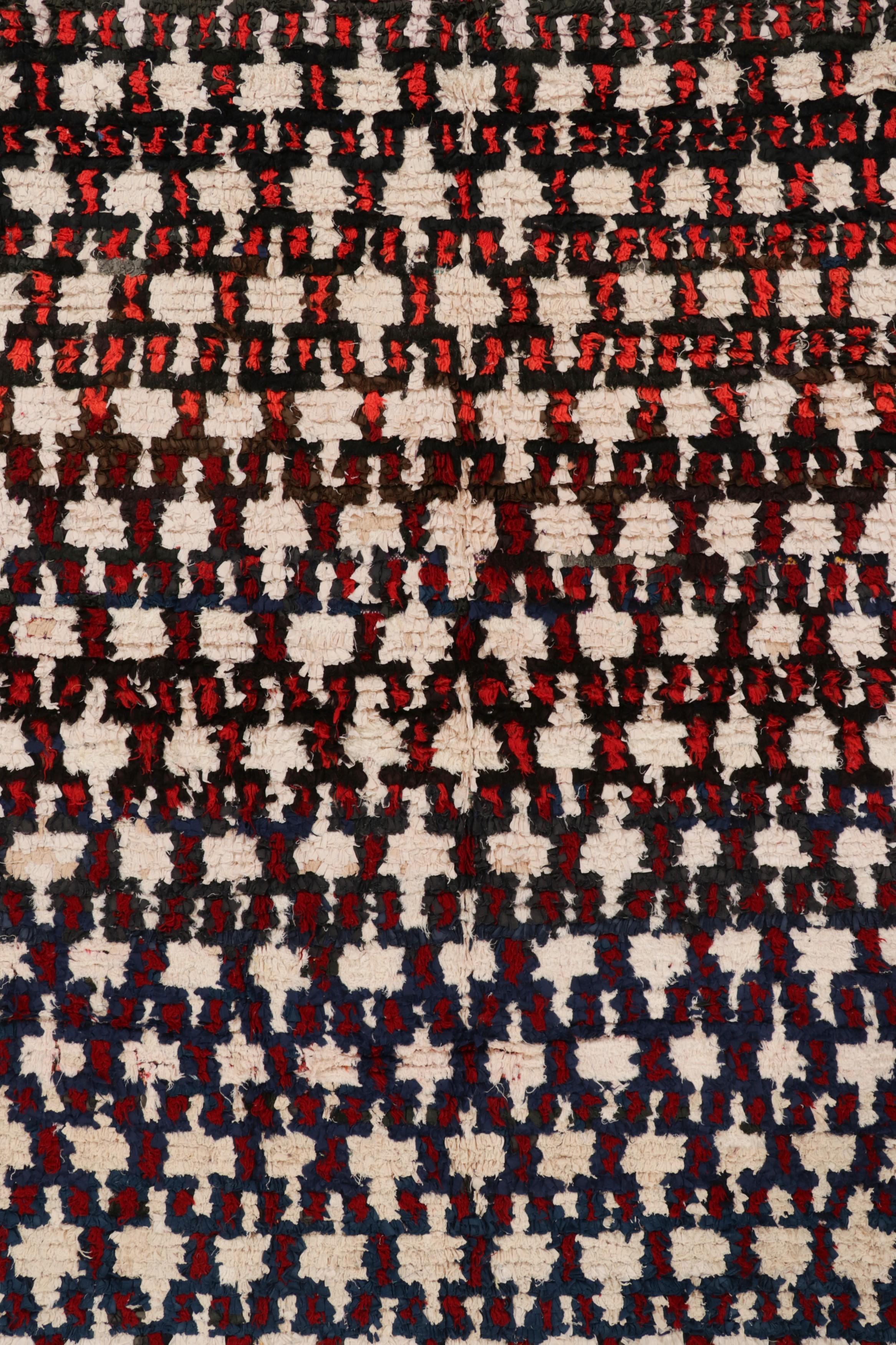 Mid-20th Century Vintage Moroccan Rug in Red and Cream with Geometric Patterns - Rug & Kilim For Sale