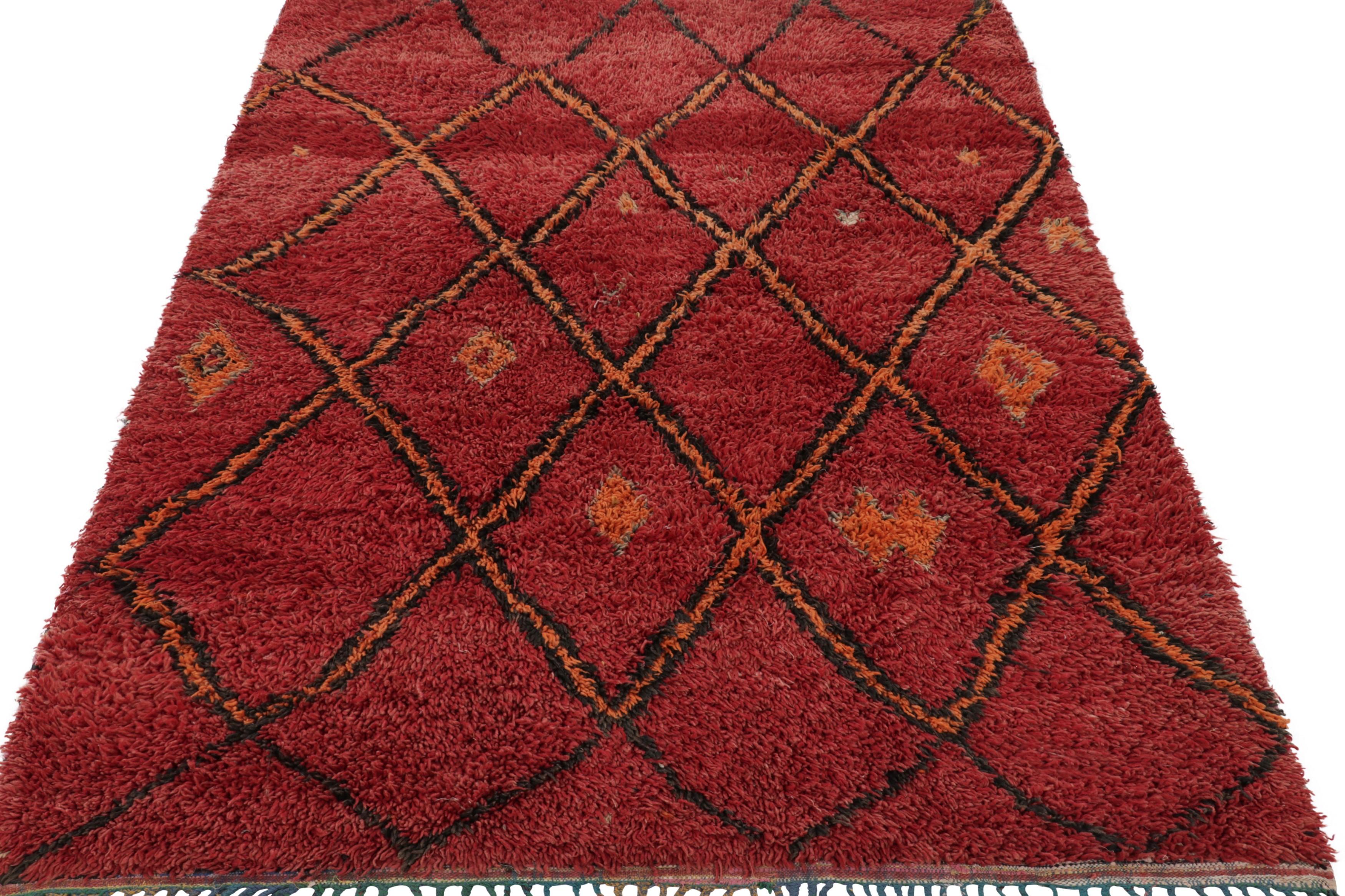 Vintage Moroccan Rug in Red with Geometric Lattice Pattern - Rug & Kilim In Good Condition For Sale In Long Island City, NY
