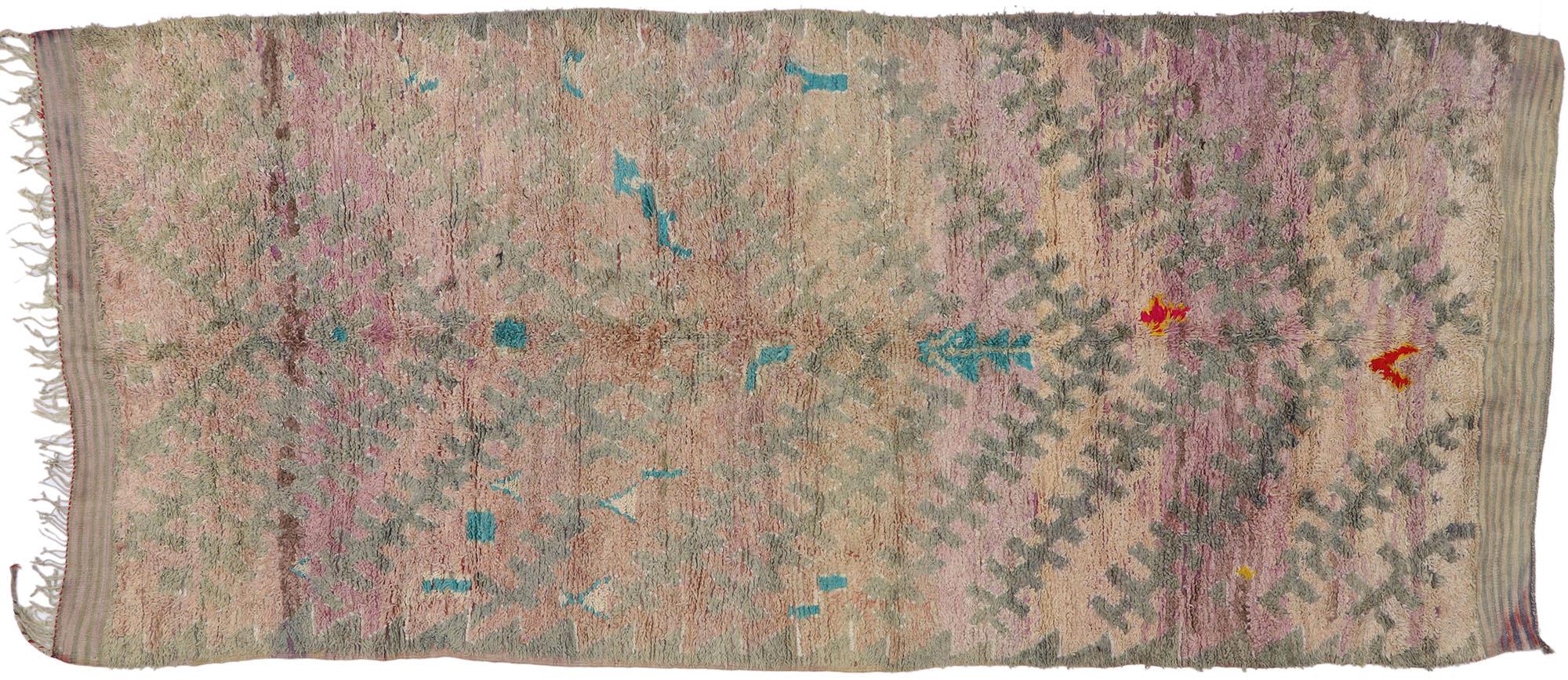 Tapis marocain vintage, le charme nomade se mêle à l'Elegance du soleil en vente 1